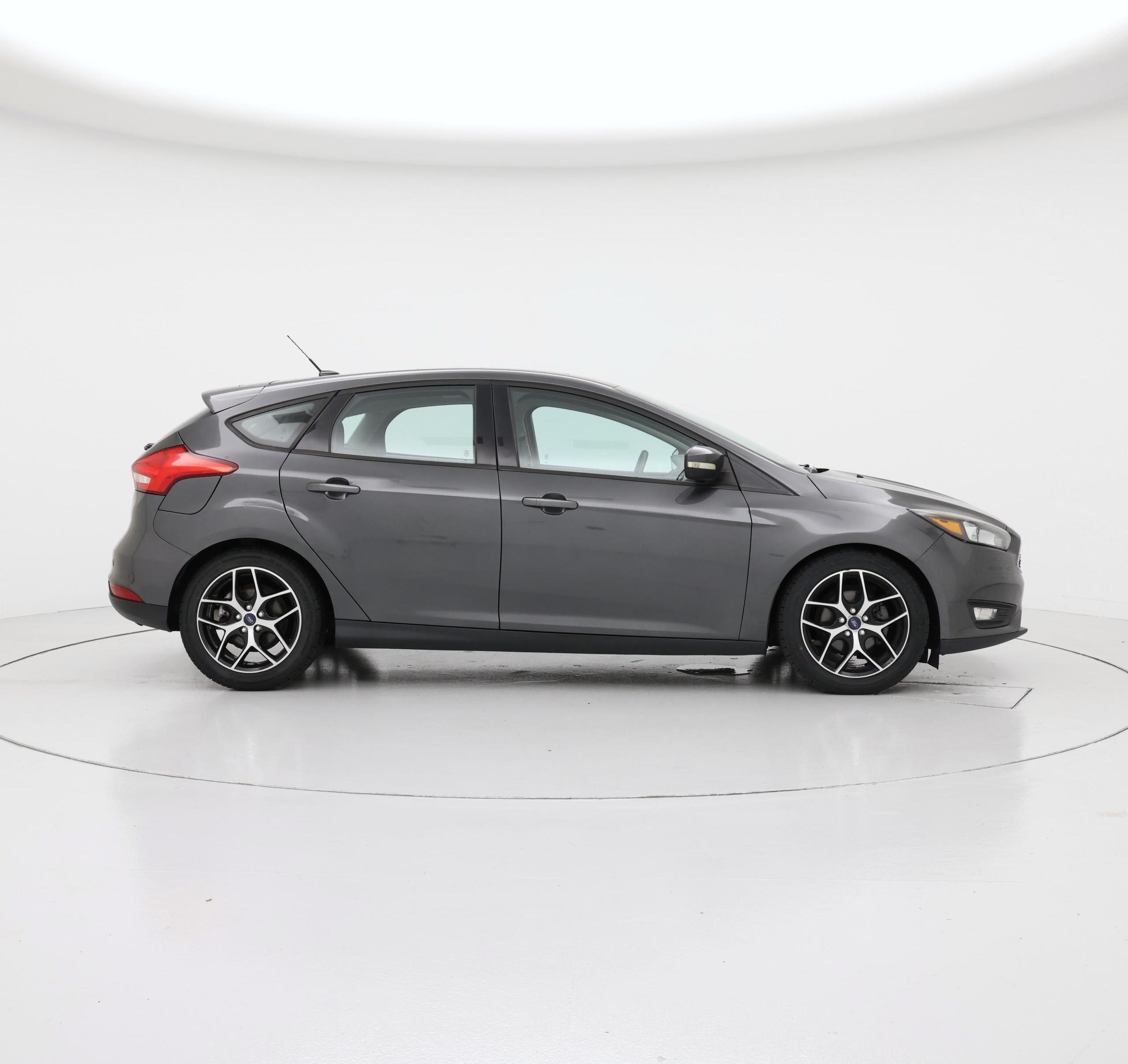Thumbnail: 2017 Ford Focus - 7