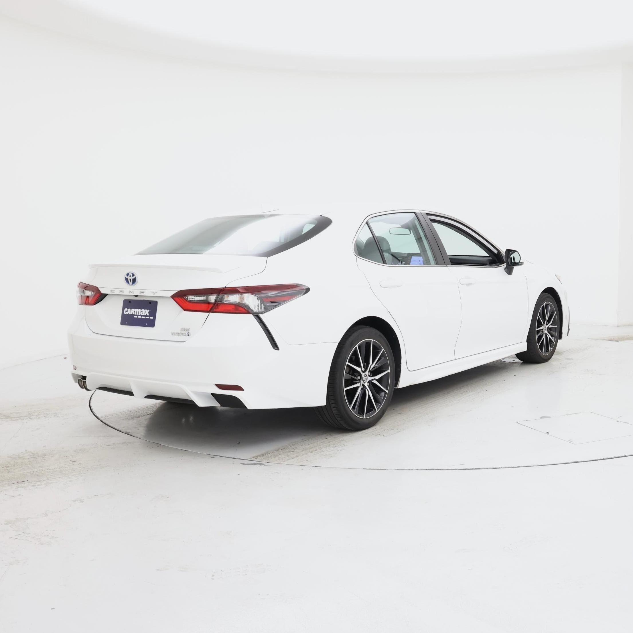 Thumbnail: 2022 Toyota Camry - 8