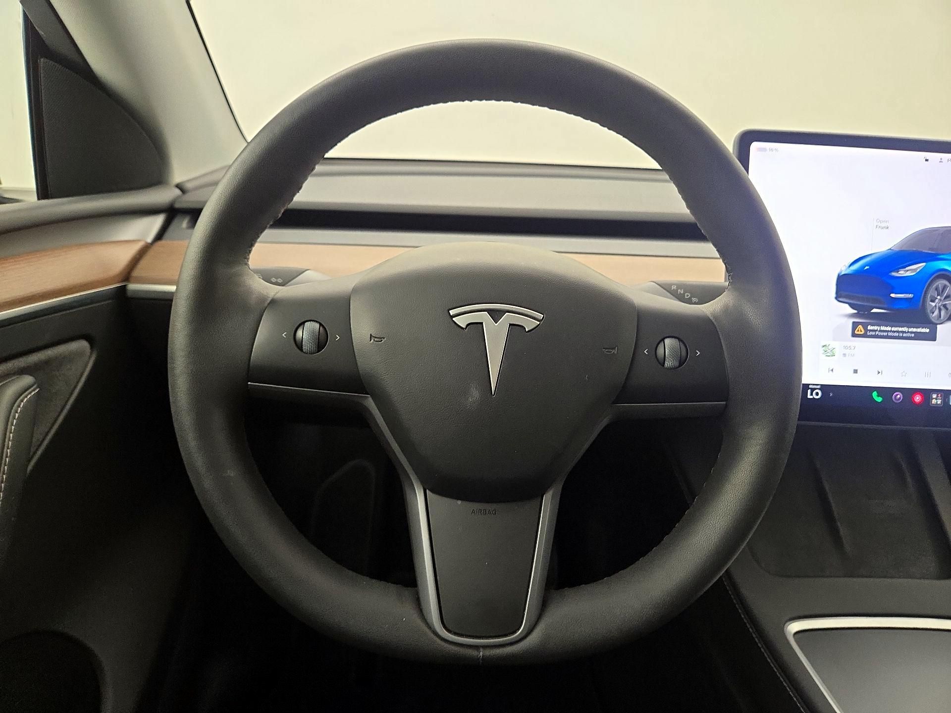 Thumbnail: 2025 Tesla Model Y - 10