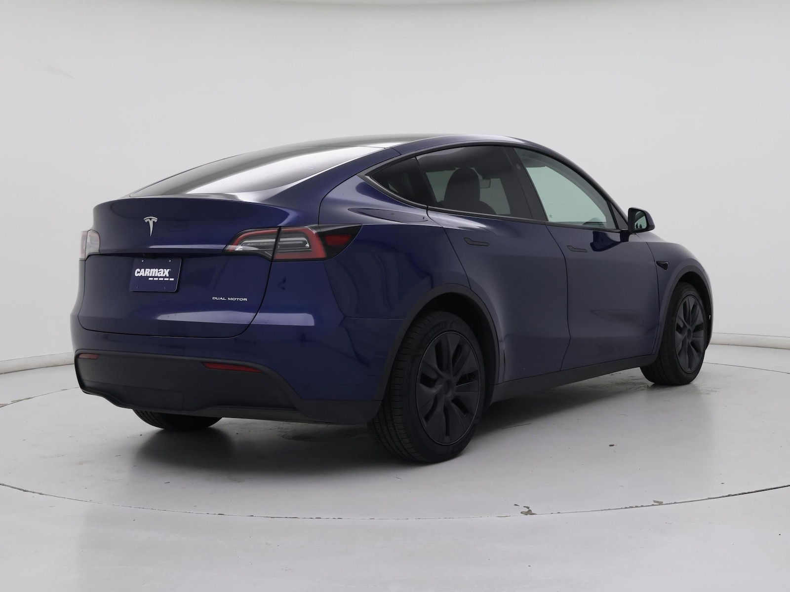 2025 Tesla Model Y Long Range - Photo 9