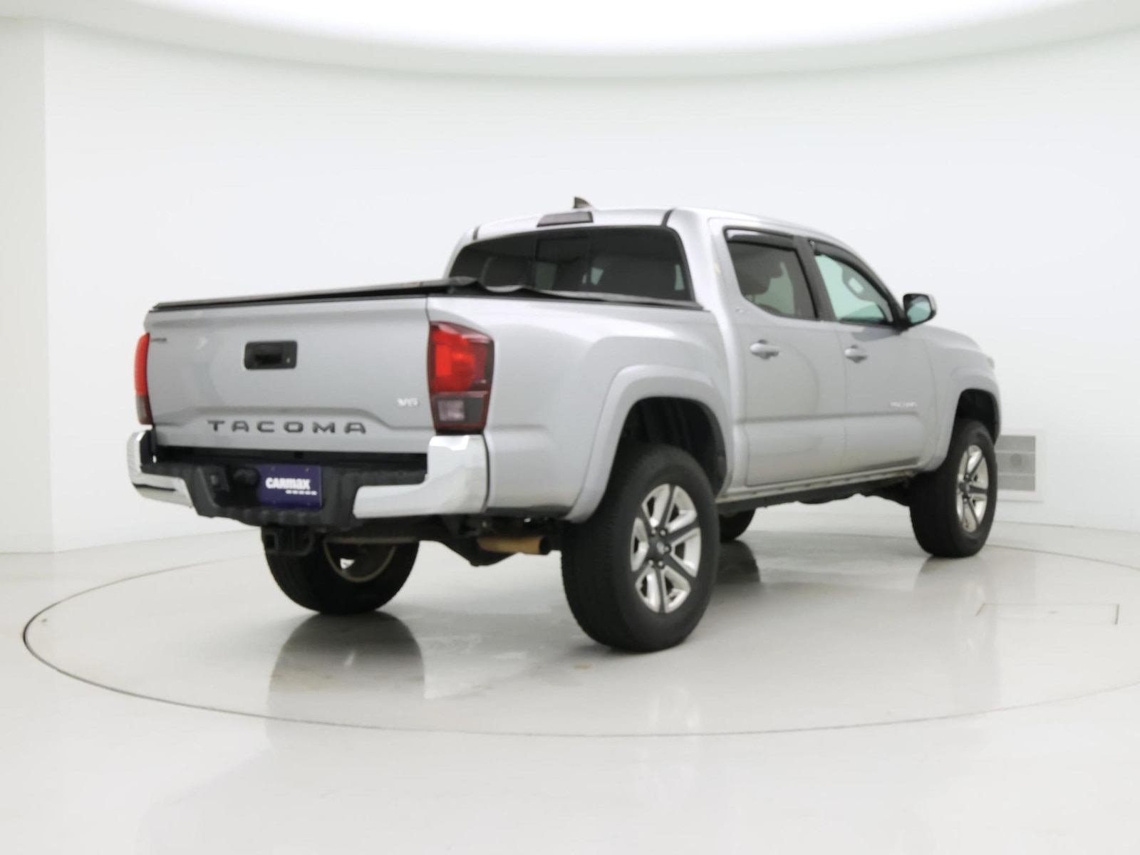 2018 Toyota Tacoma SR5 - Photo 9