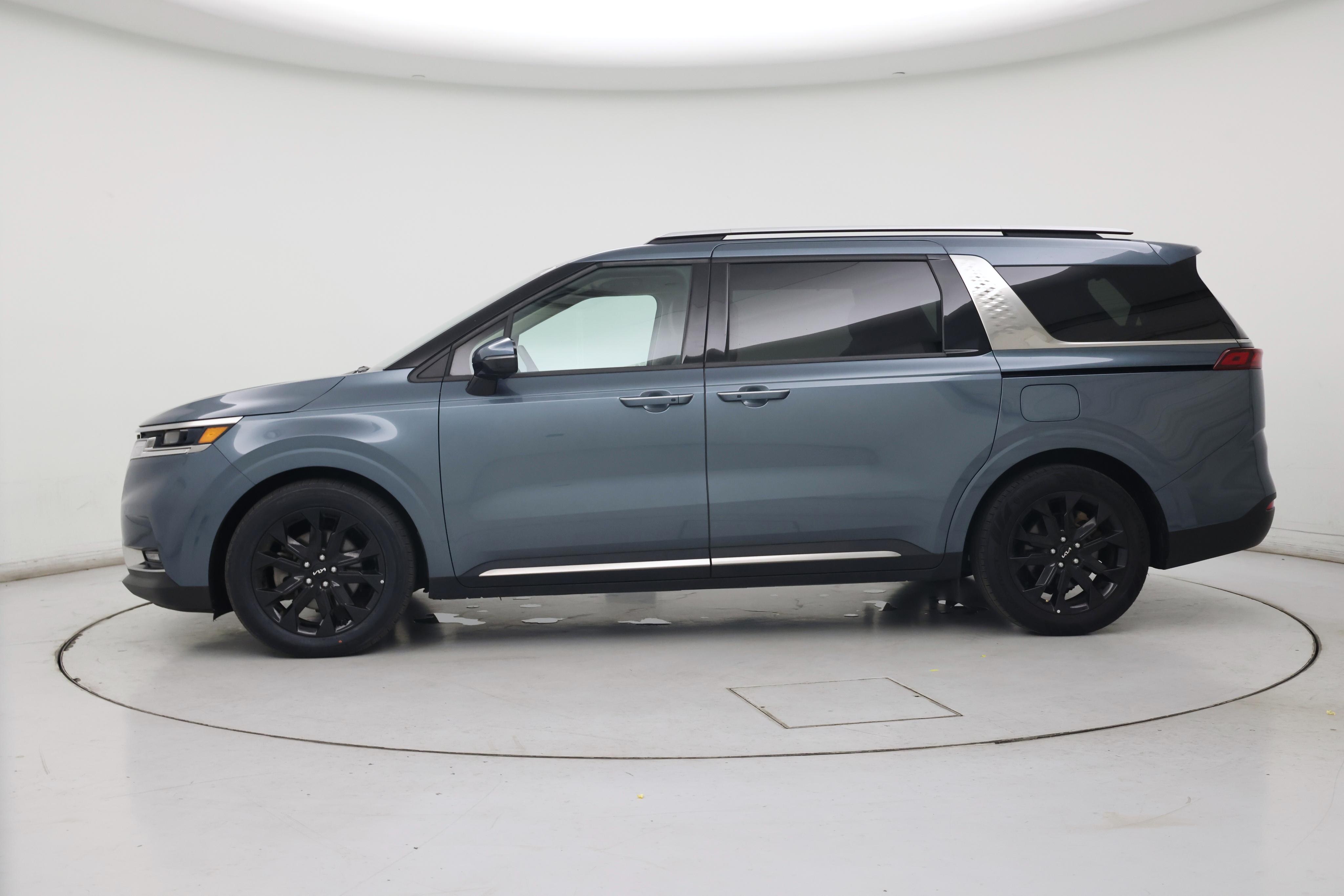 Thumbnail: 2024 Kia Carnival - 3