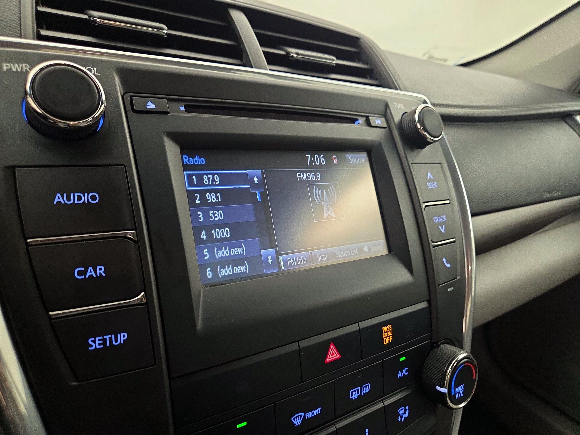 Thumbnail: 2017 Toyota Camry - 15