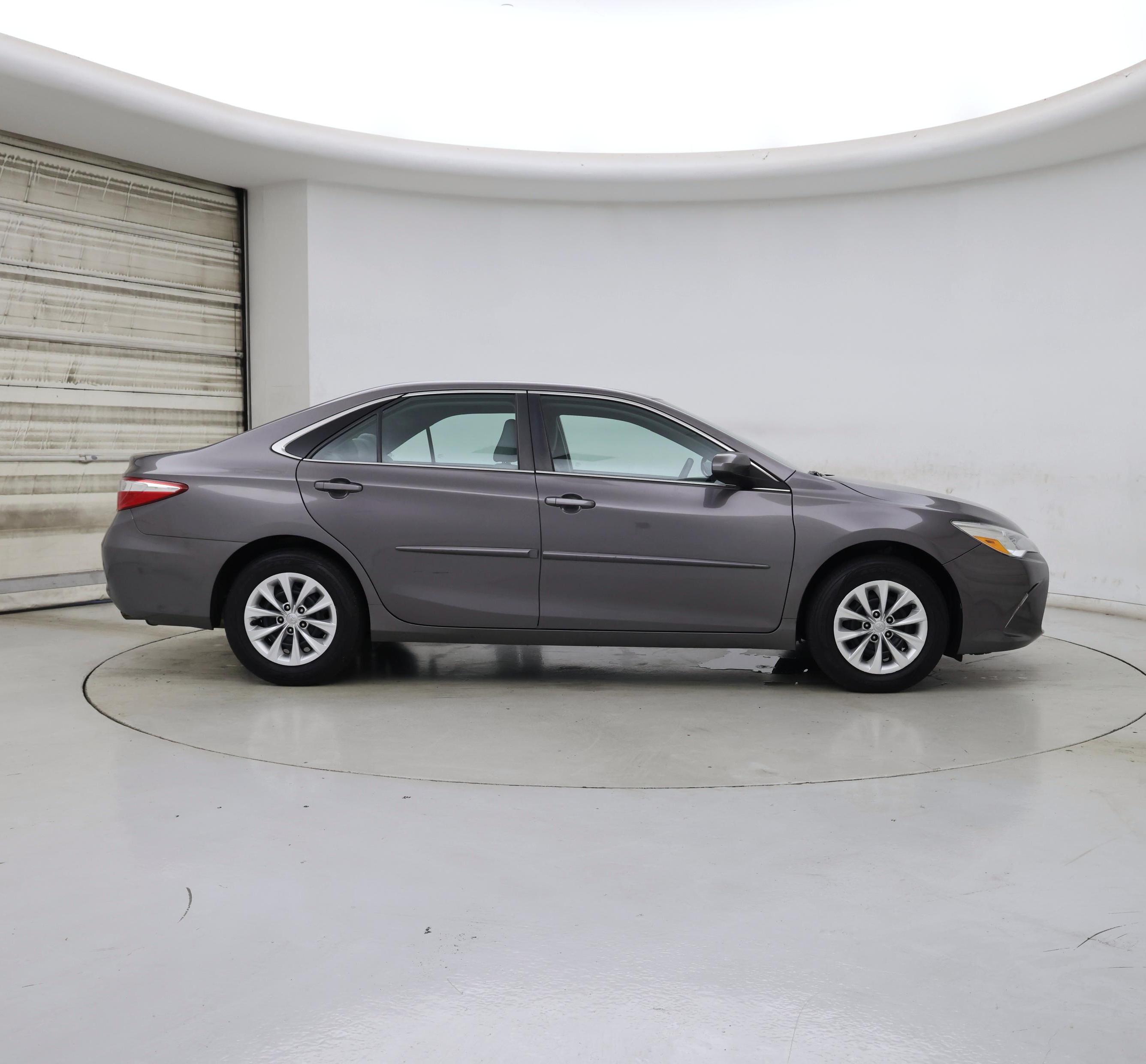 Thumbnail: 2017 Toyota Camry - 7