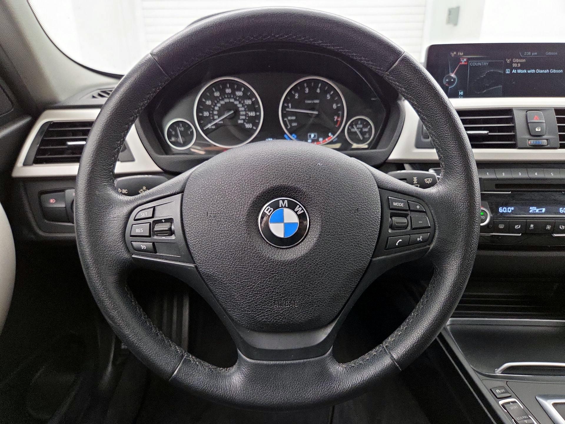 Thumbnail: 2016 BMW 3 Series - 10