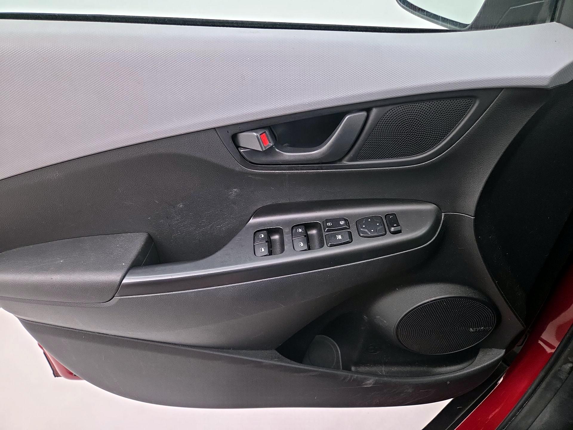 Thumbnail: 2020 Hyundai Kona - 12