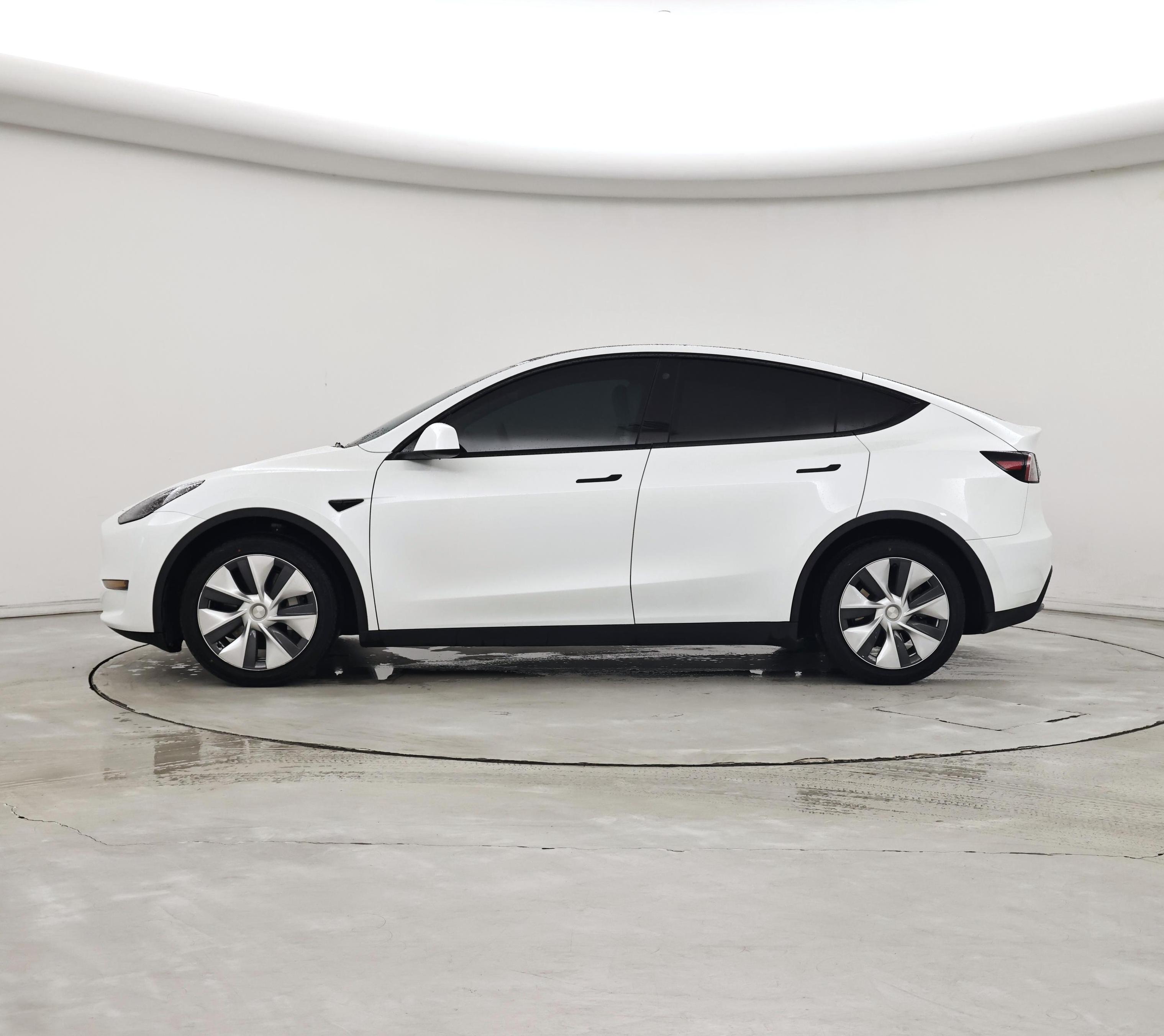 Thumbnail: 2023 Tesla Model Y - 3