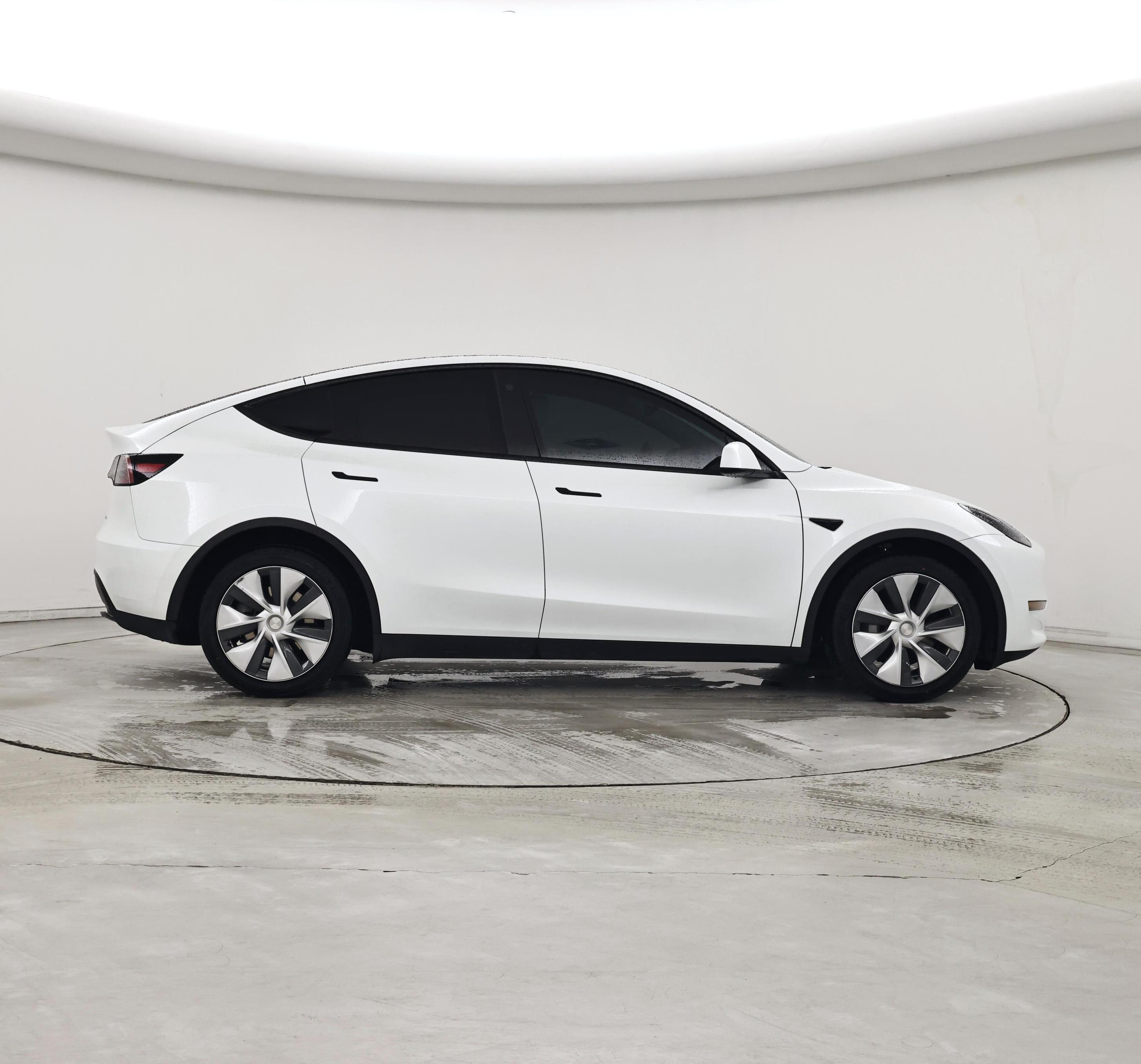 Thumbnail: 2023 Tesla Model Y - 7