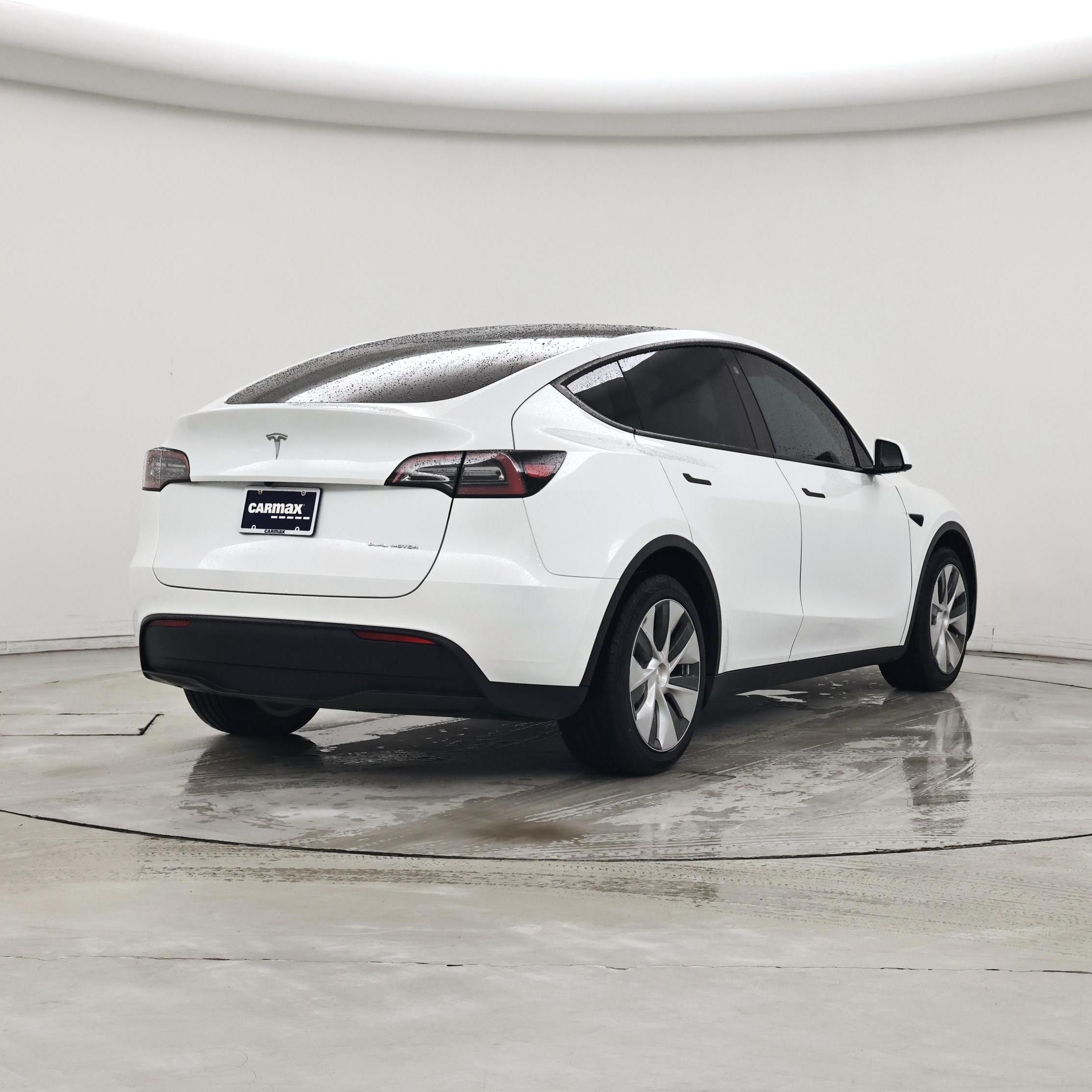 Thumbnail: 2023 Tesla Model Y - 8