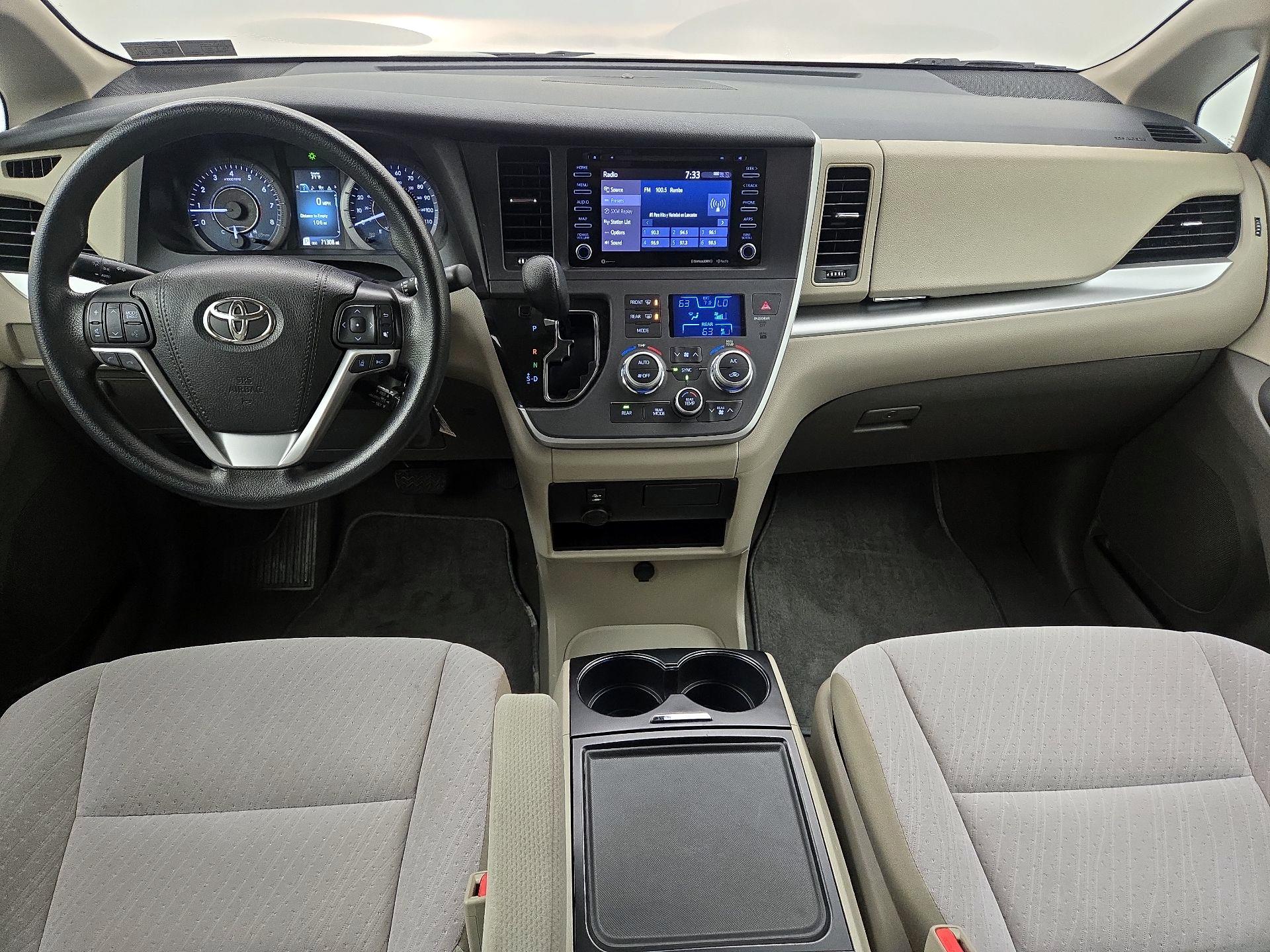 Thumbnail: 2020 Toyota Sienna - 9