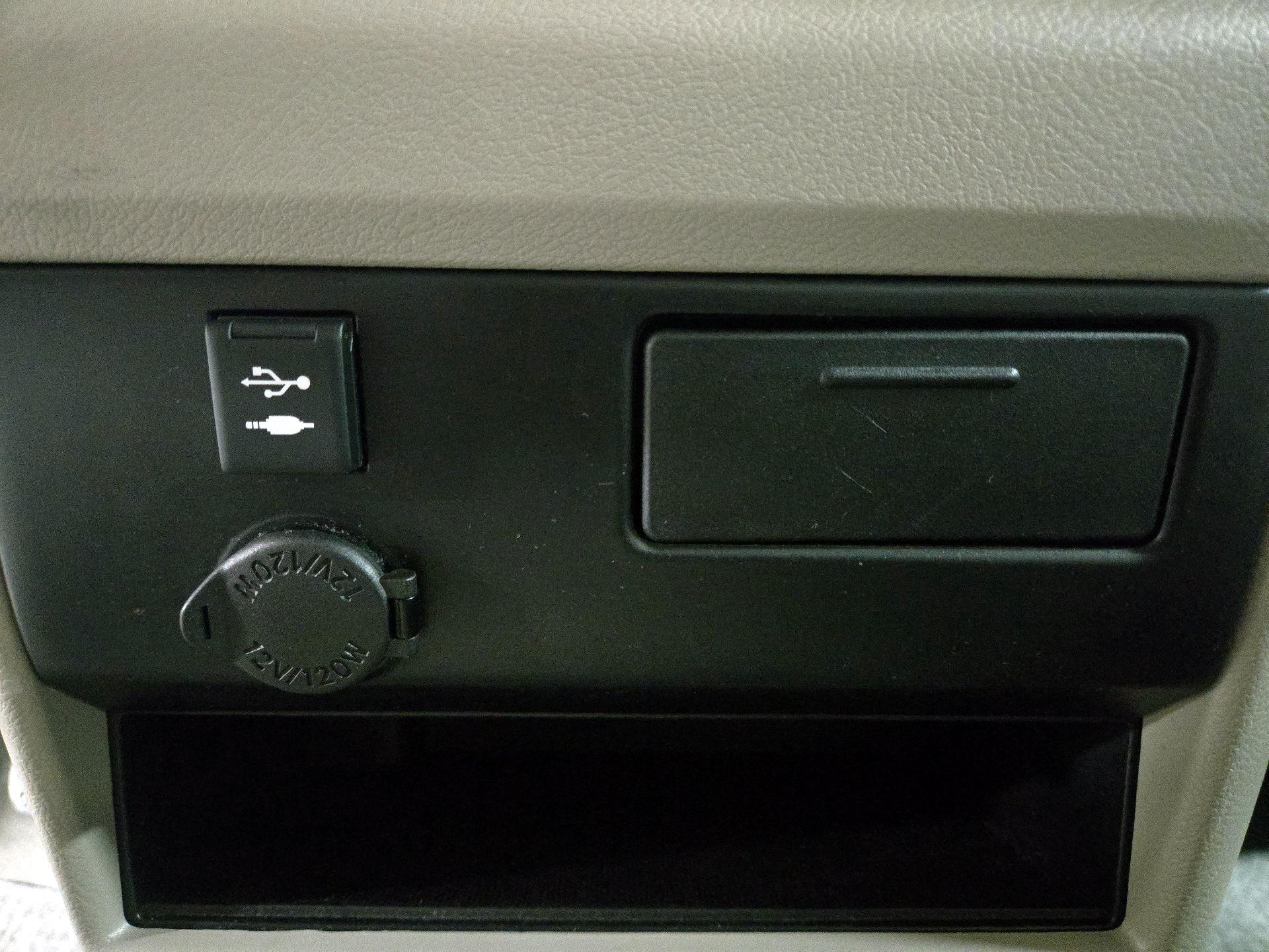 Thumbnail: 2020 Toyota Sienna - 18