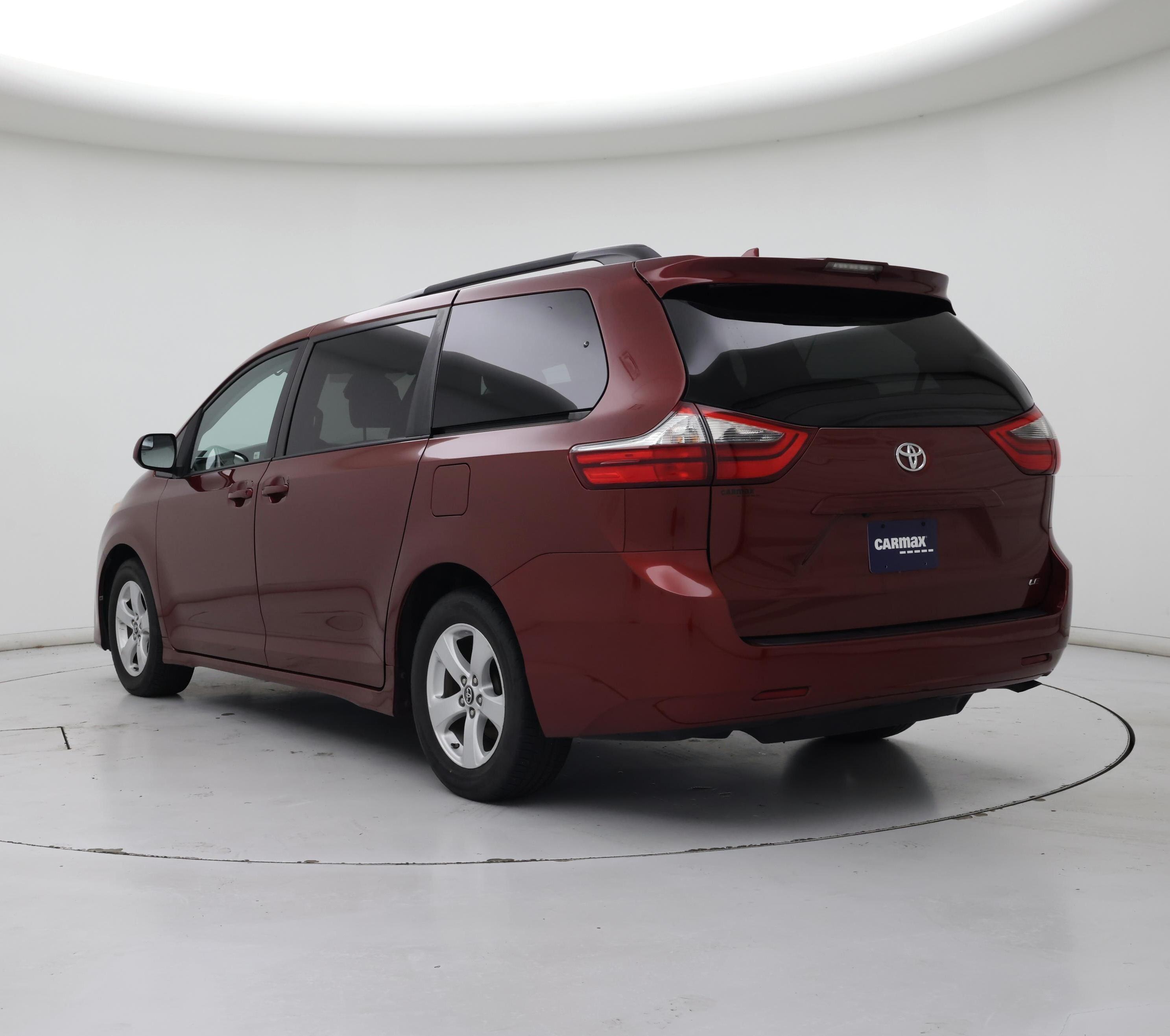 Thumbnail: 2020 Toyota Sienna - 2