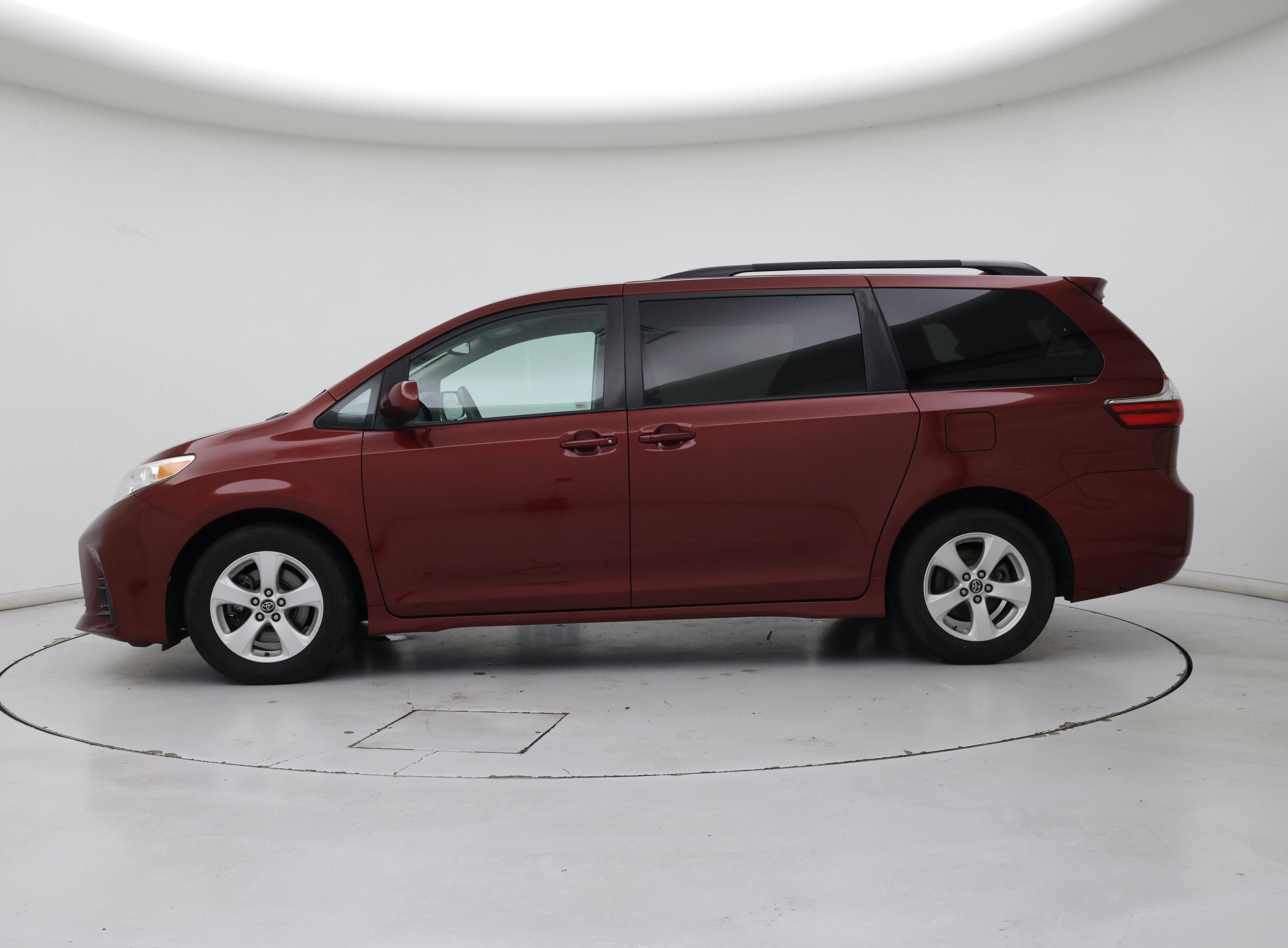 Thumbnail: 2020 Toyota Sienna - 3