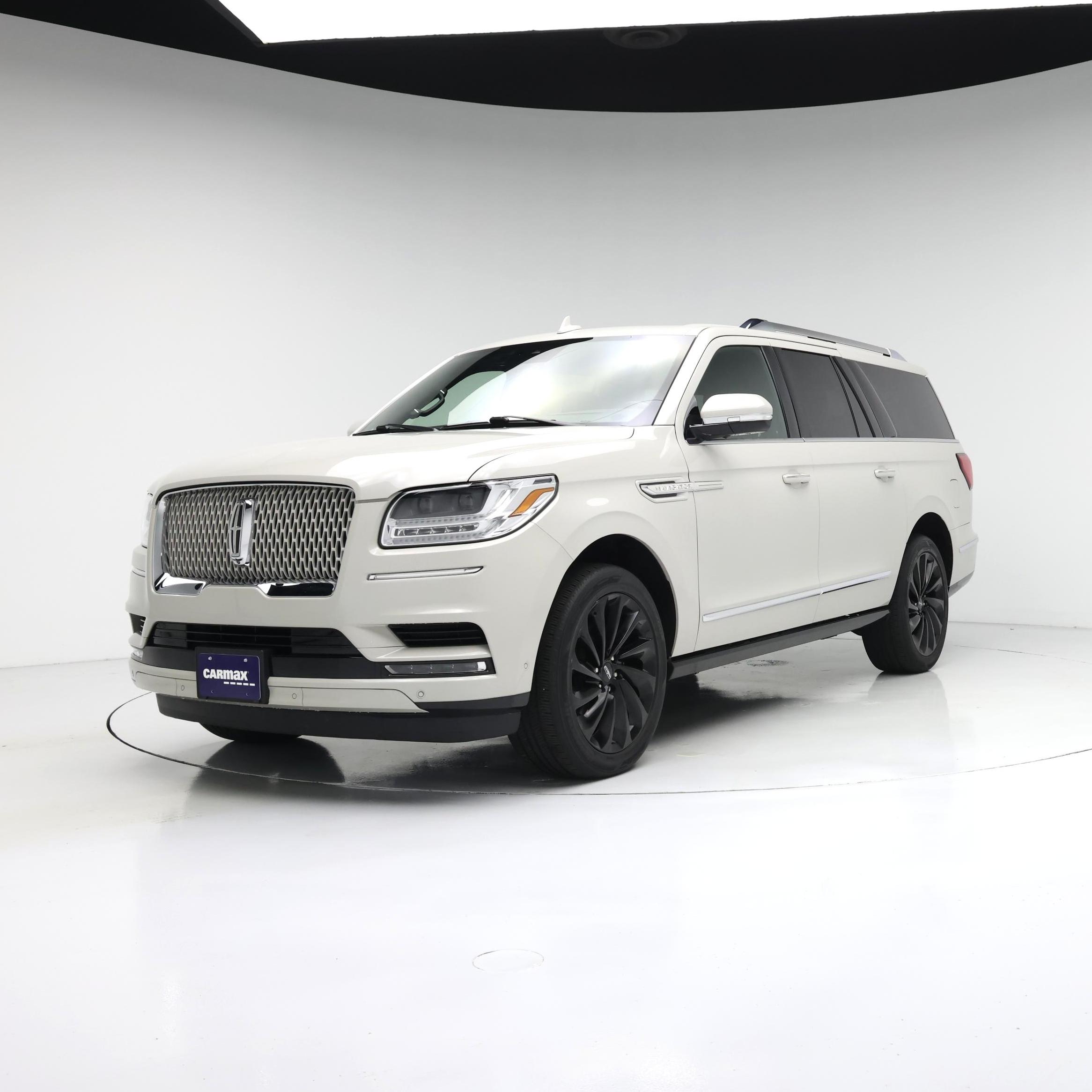 Thumbnail: 2021 Lincoln Navigator L - 4