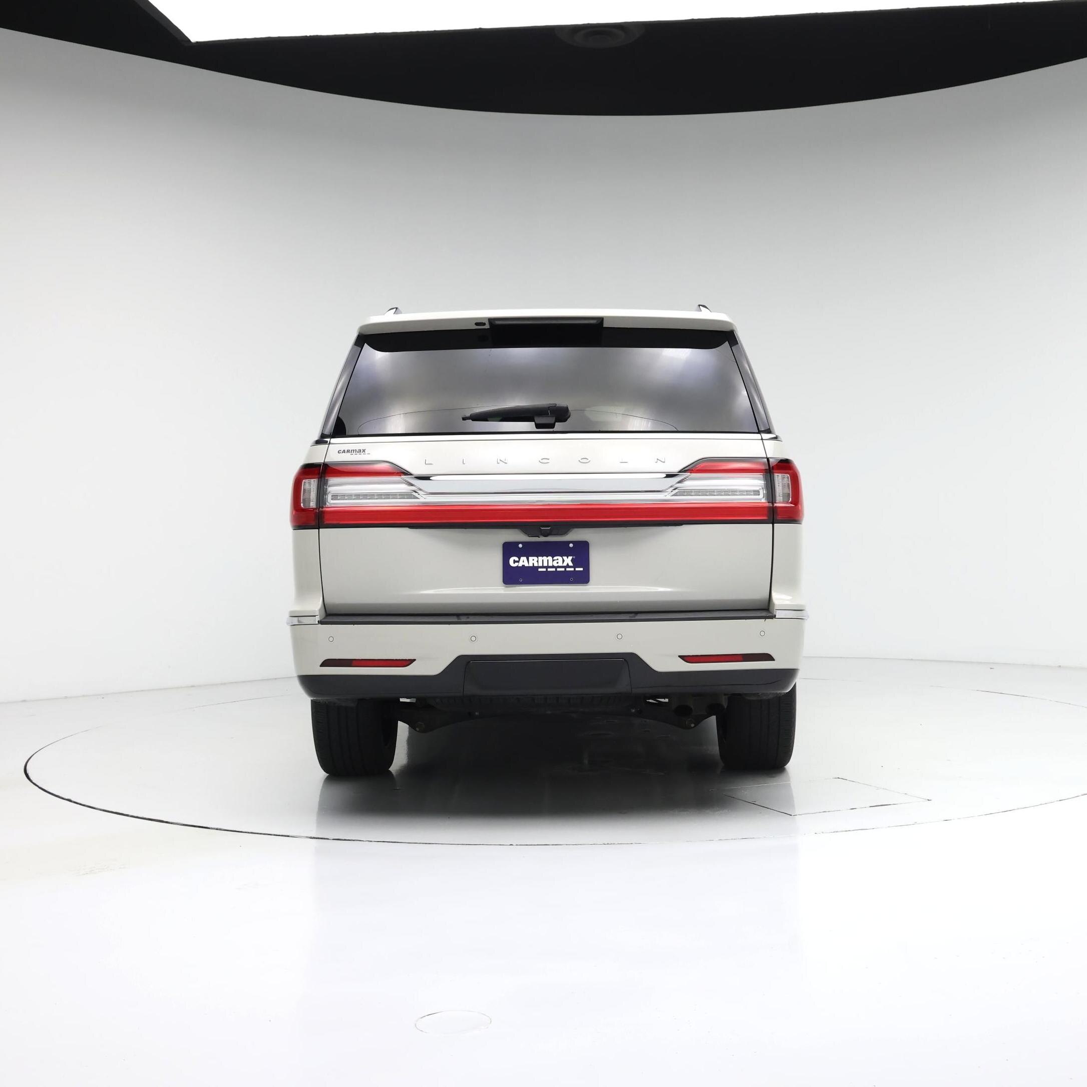 Thumbnail: 2021 Lincoln Navigator L - 6