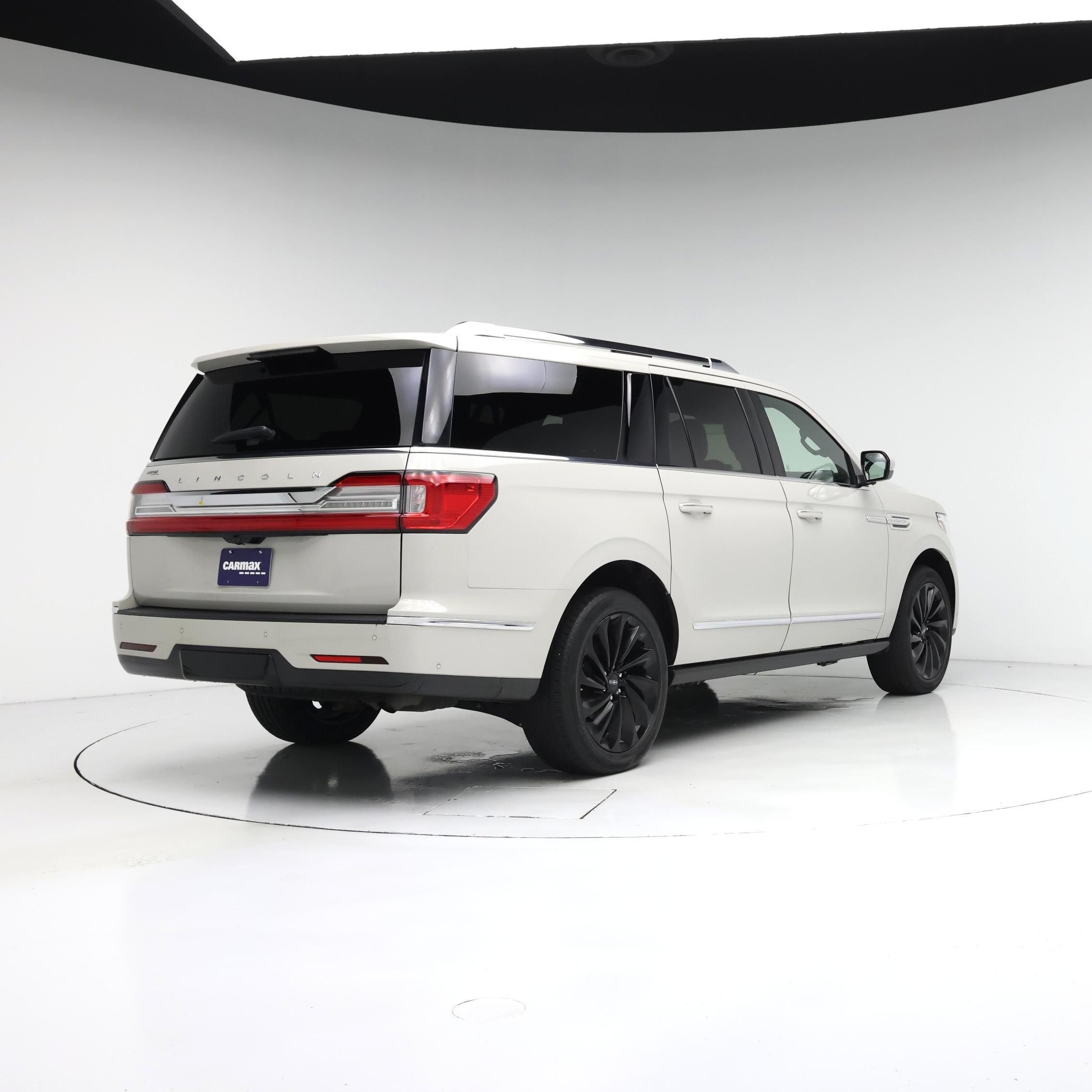 Thumbnail: 2021 Lincoln Navigator L - 8