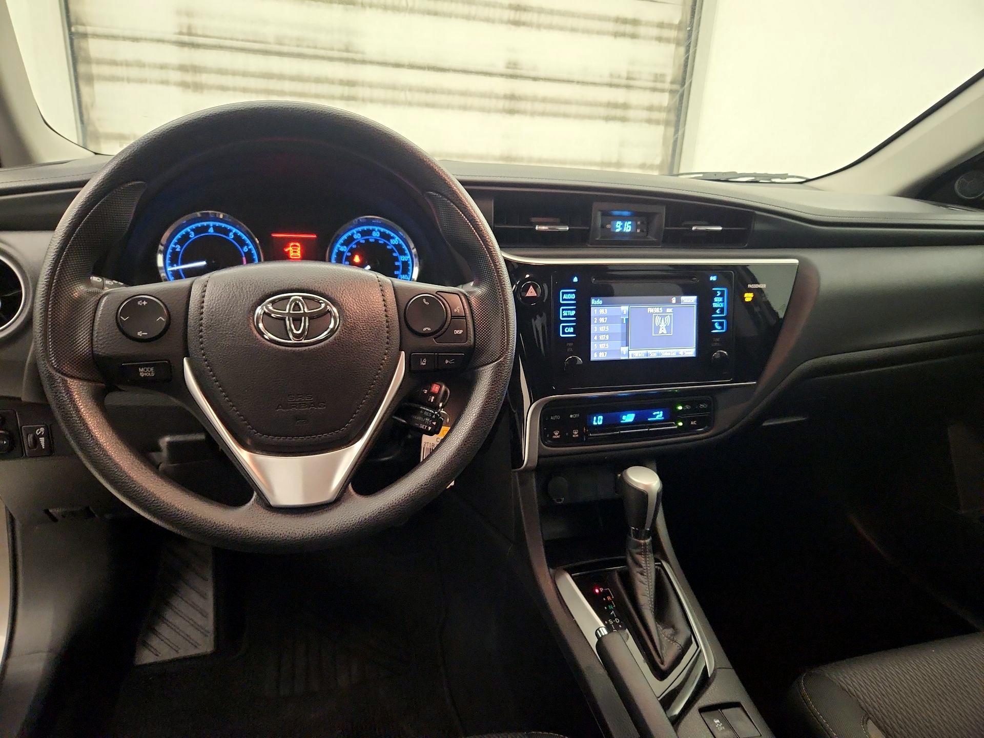 Thumbnail: 2017 Toyota Corolla - 9