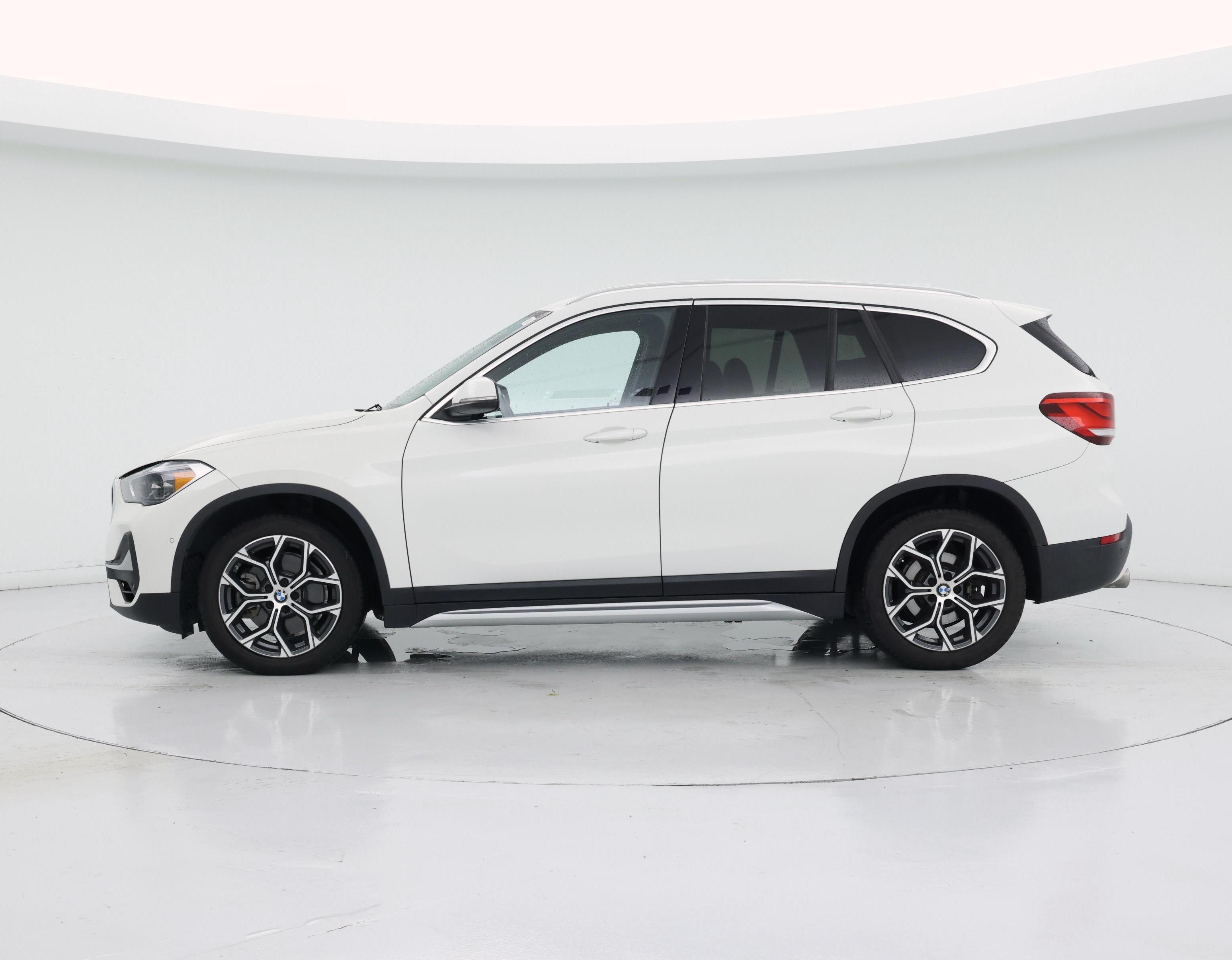 Thumbnail: 2022 BMW X1 - 3
