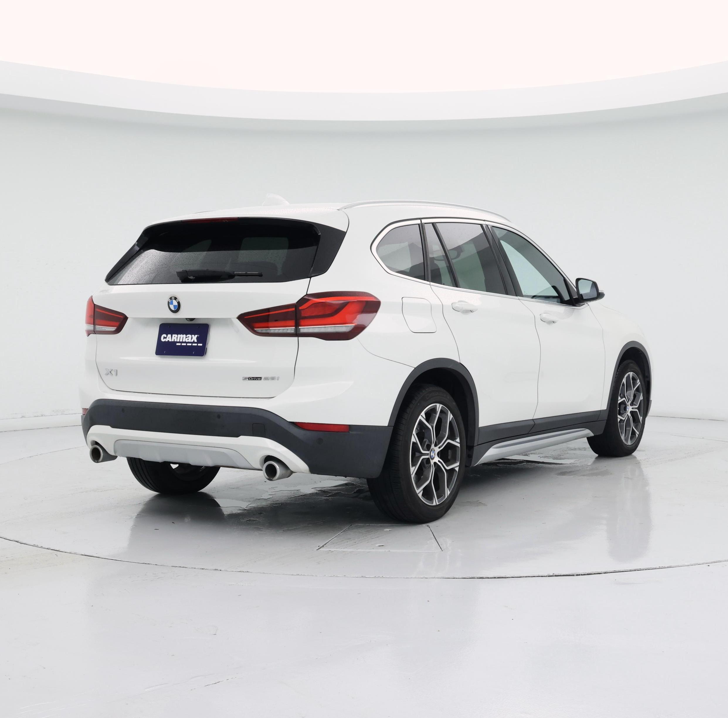 Thumbnail: 2022 BMW X1 - 8
