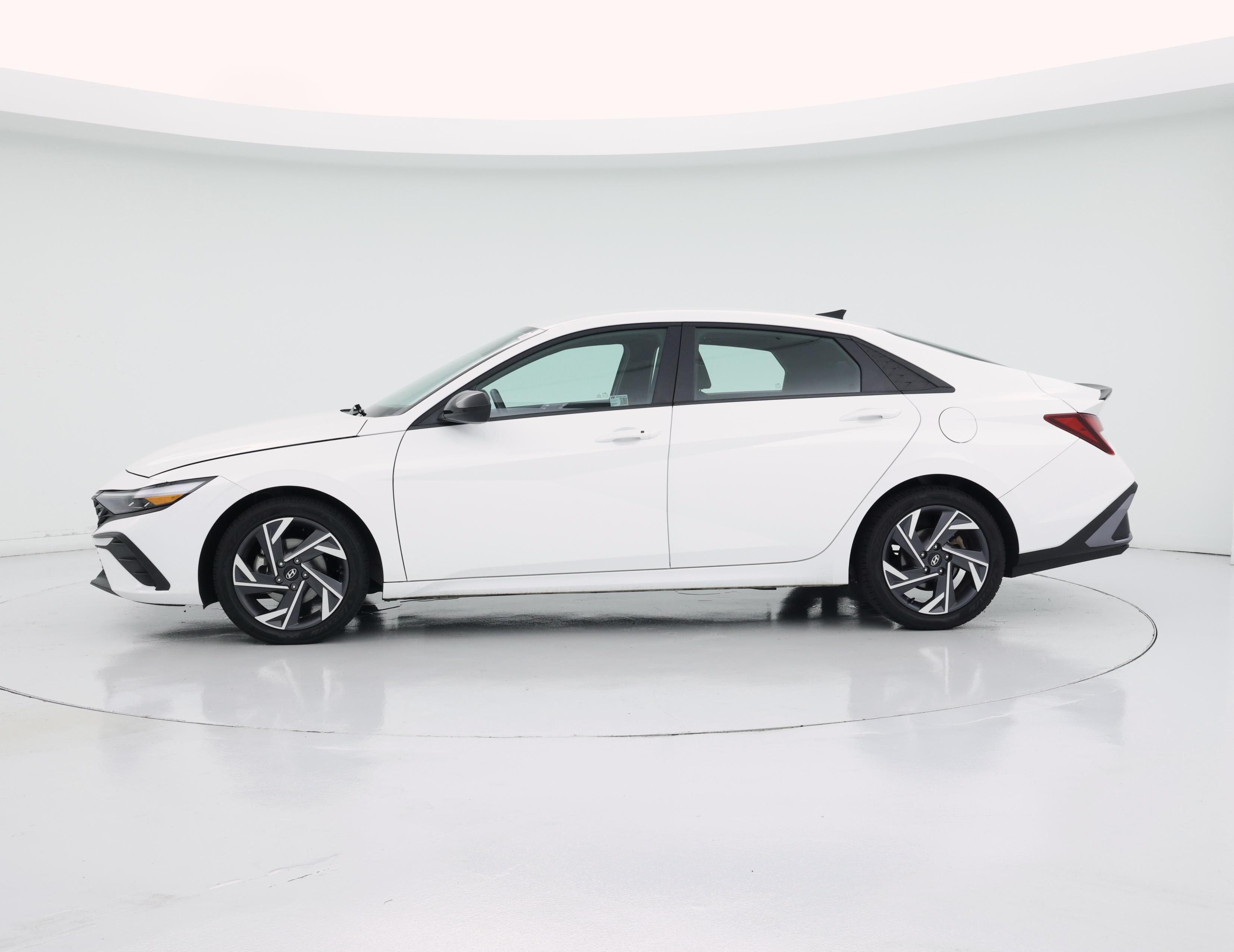 Thumbnail: 2025 Hyundai Elantra - 3