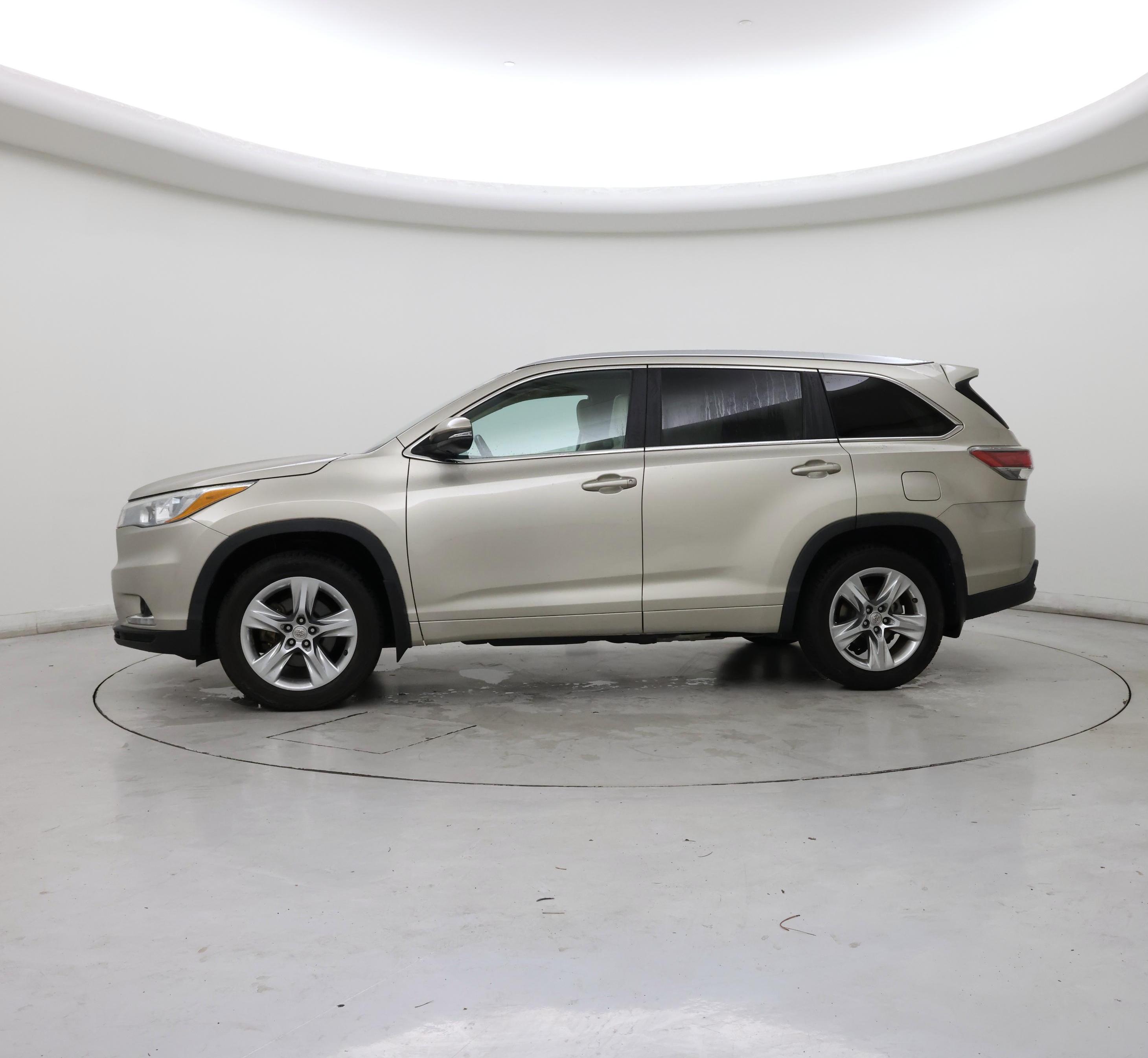Thumbnail: 2015 Toyota Highlander - 3