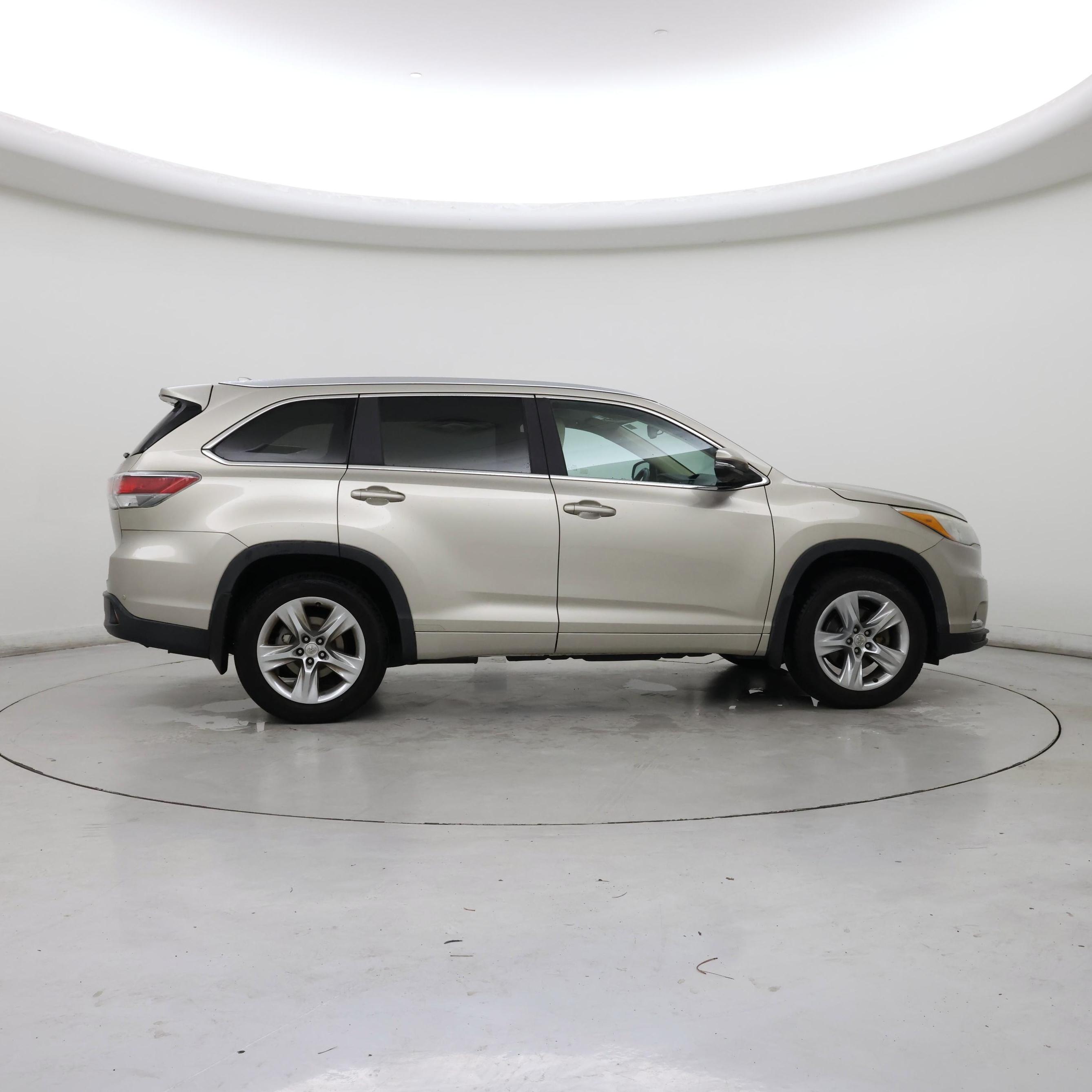 Thumbnail: 2015 Toyota Highlander - 7
