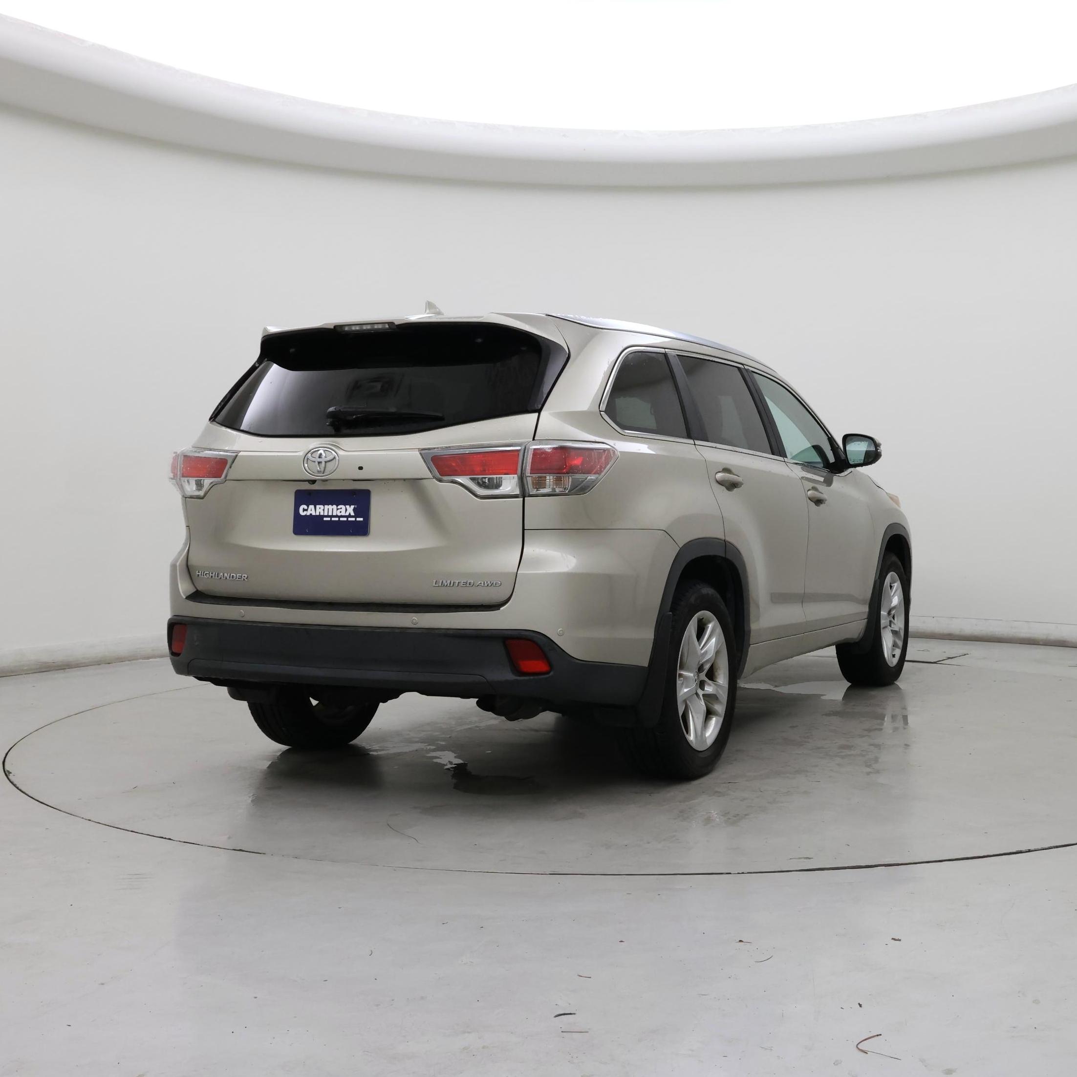 Thumbnail: 2015 Toyota Highlander - 8