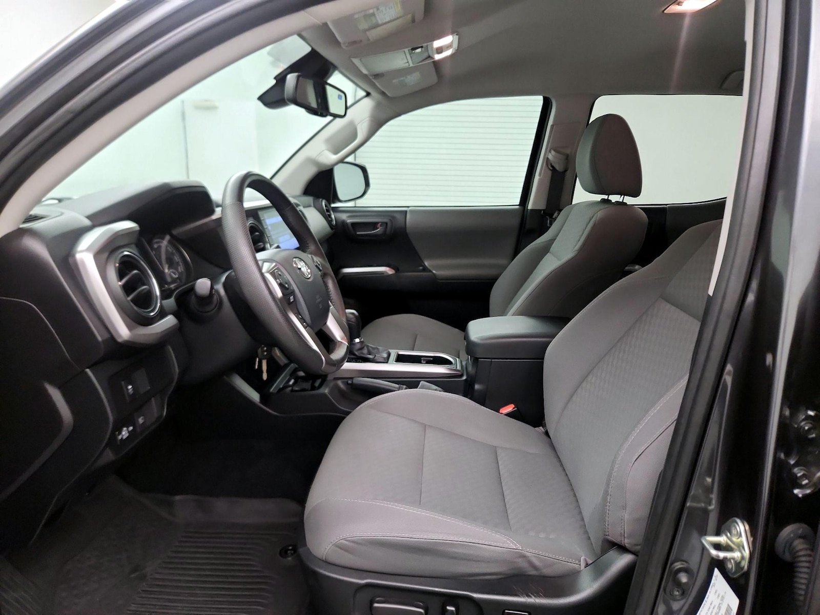 2020 Toyota Tacoma SR5 - Photo 12