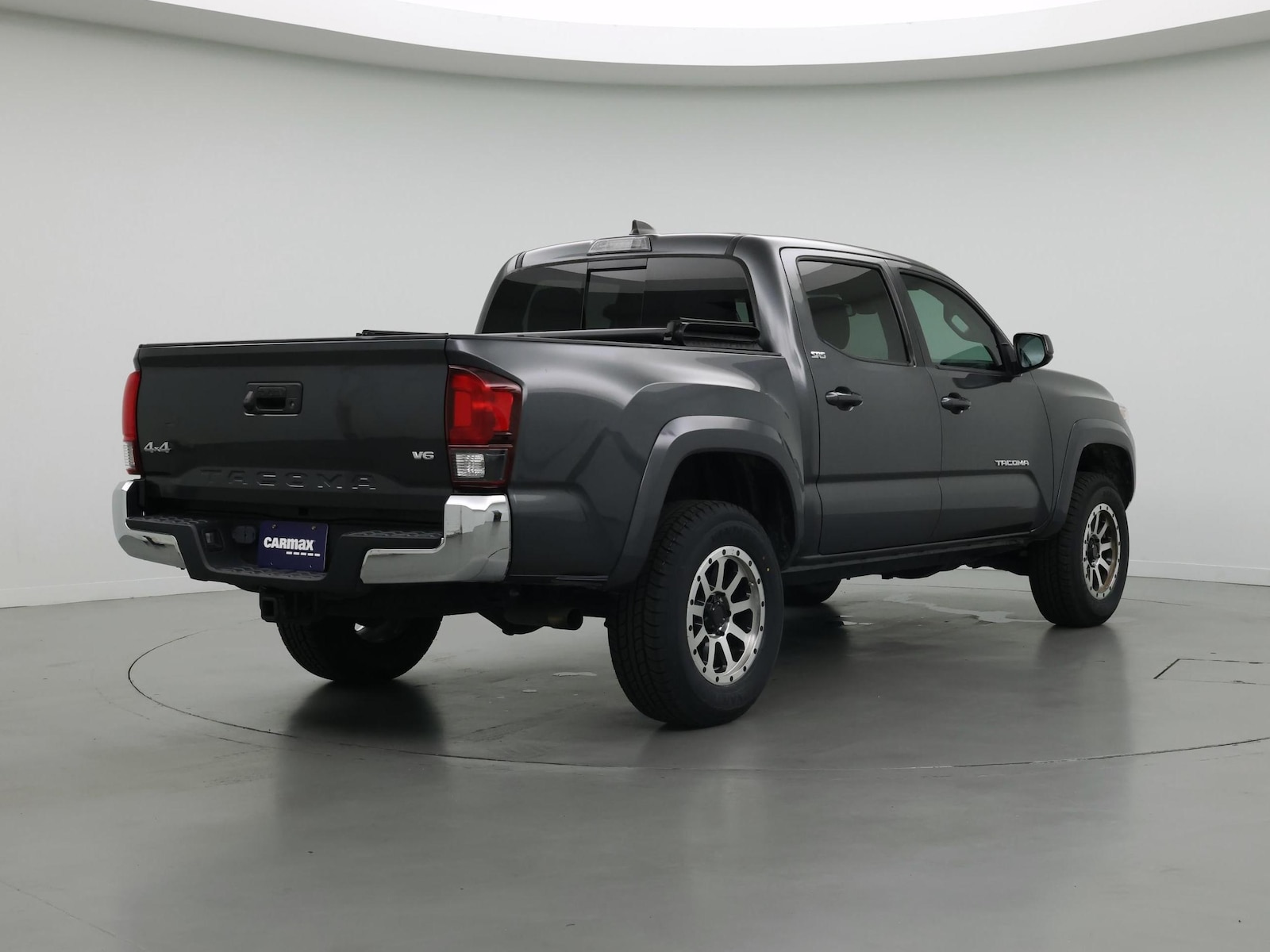 2020 Toyota Tacoma SR5 - Photo 9