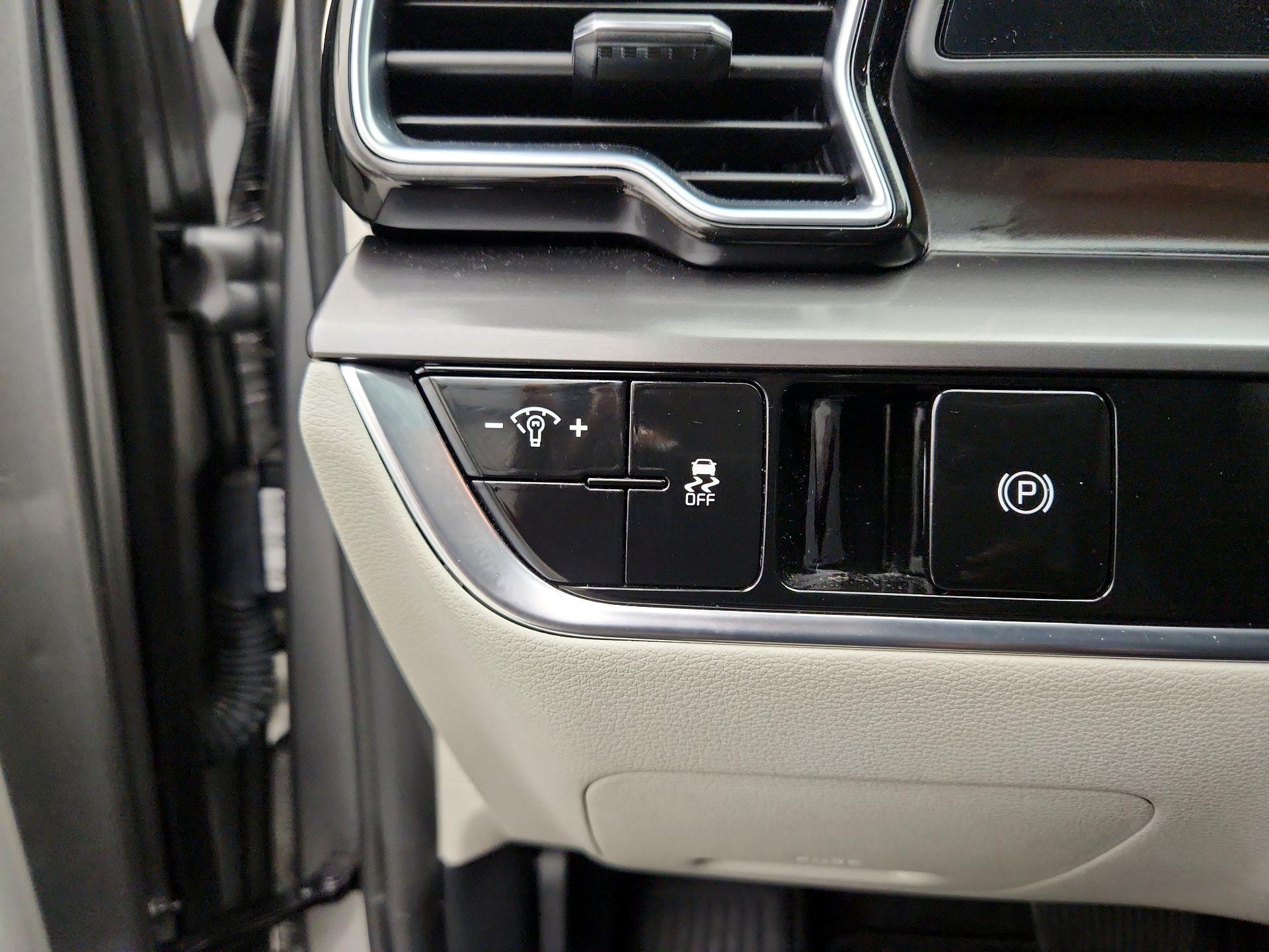 Thumbnail: 2024 Kia Sportage - 13