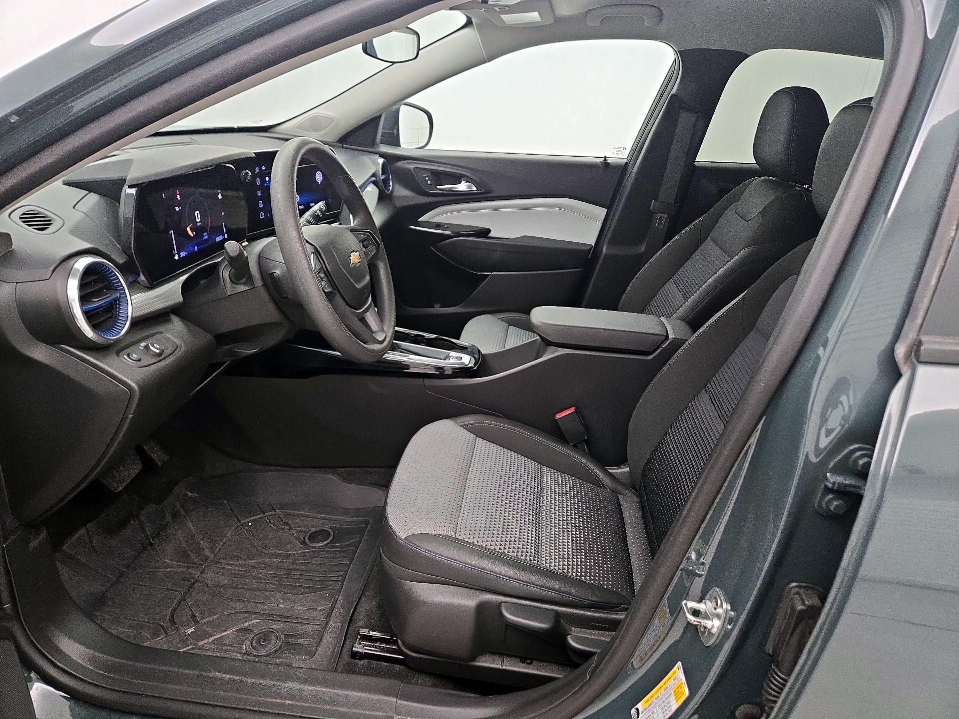 Thumbnail: 2025 Chevrolet Trax - 11