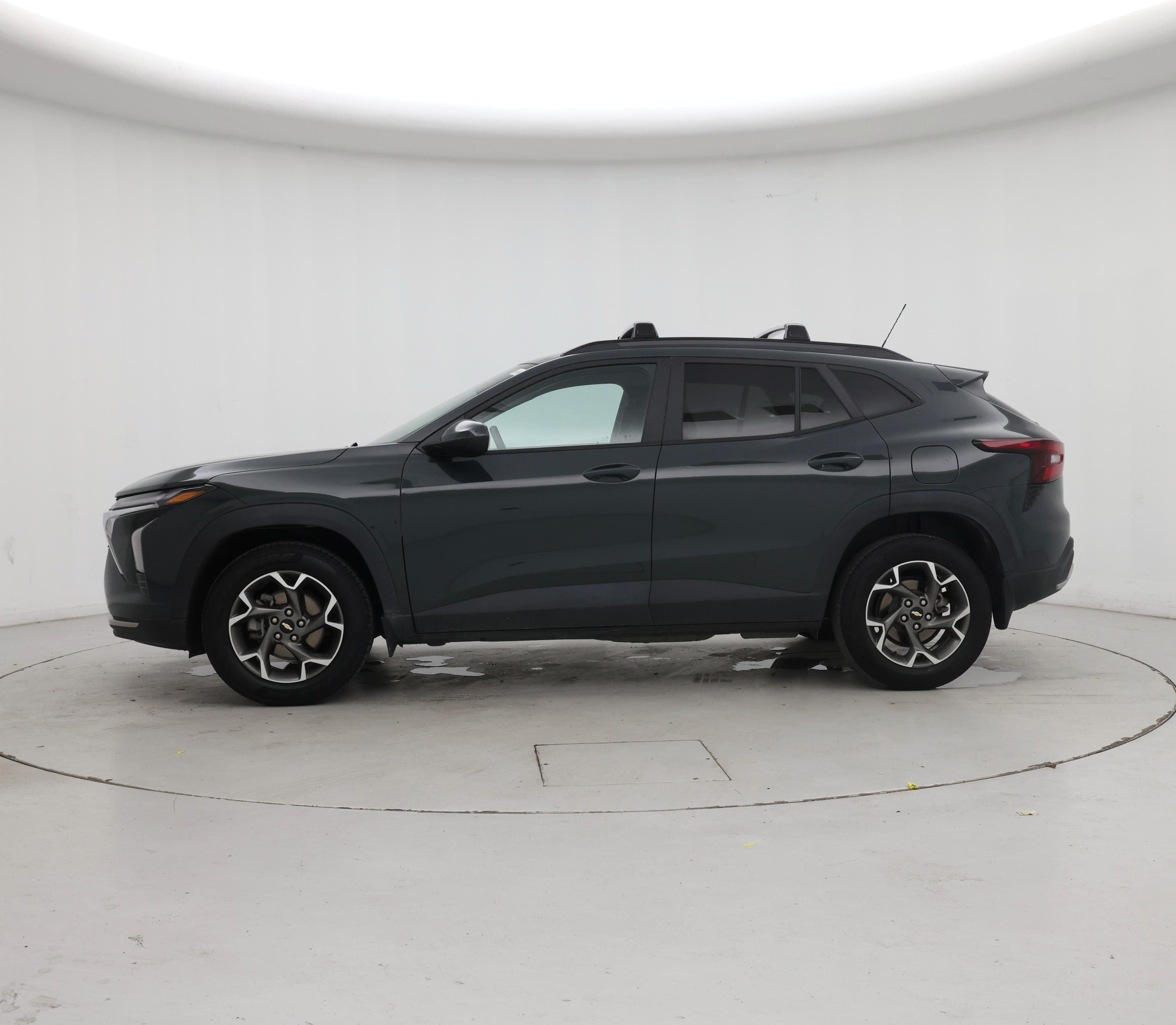 Thumbnail: 2025 Chevrolet Trax - 3