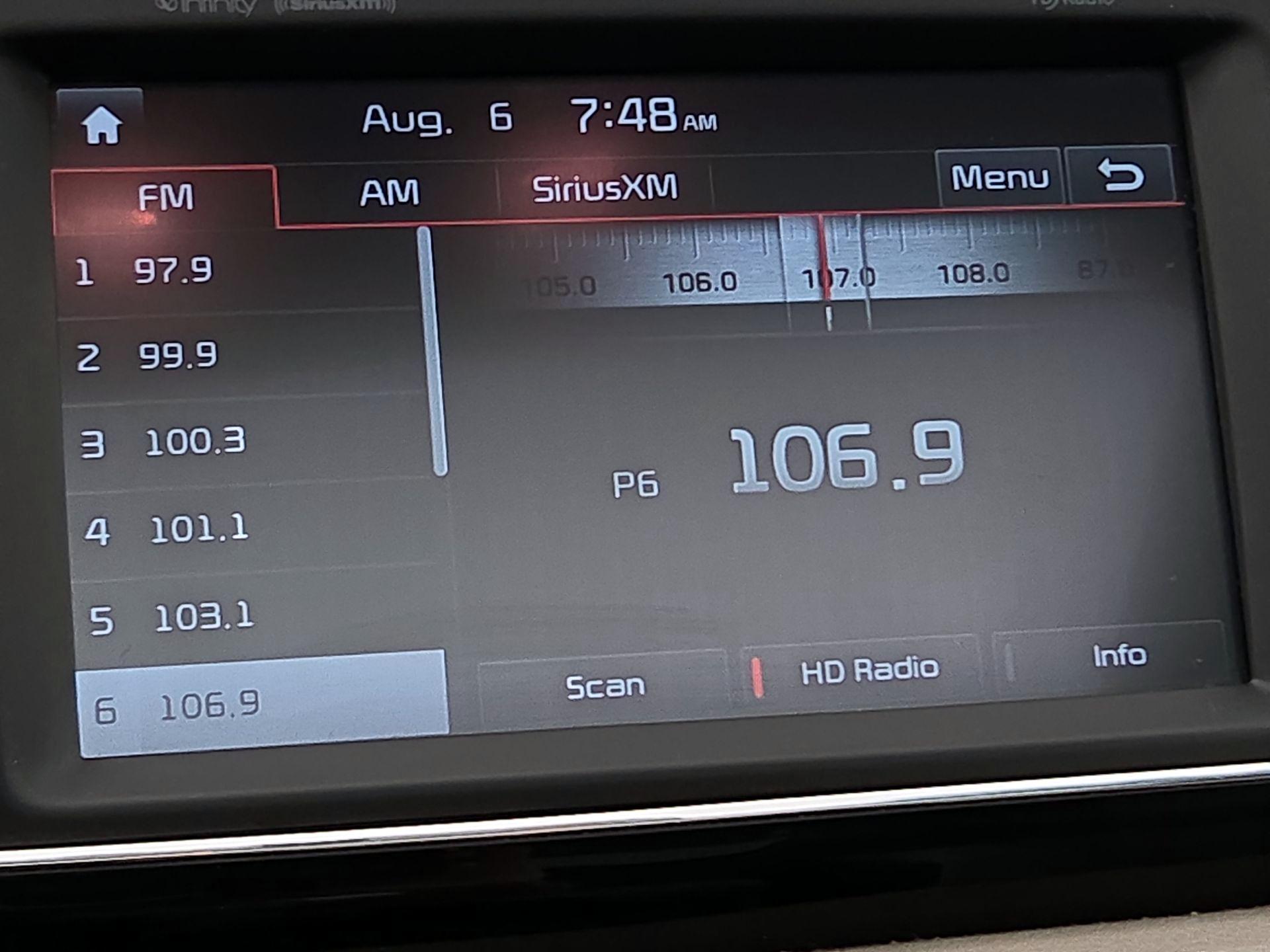 Thumbnail: 2016 Kia Sedona - 16