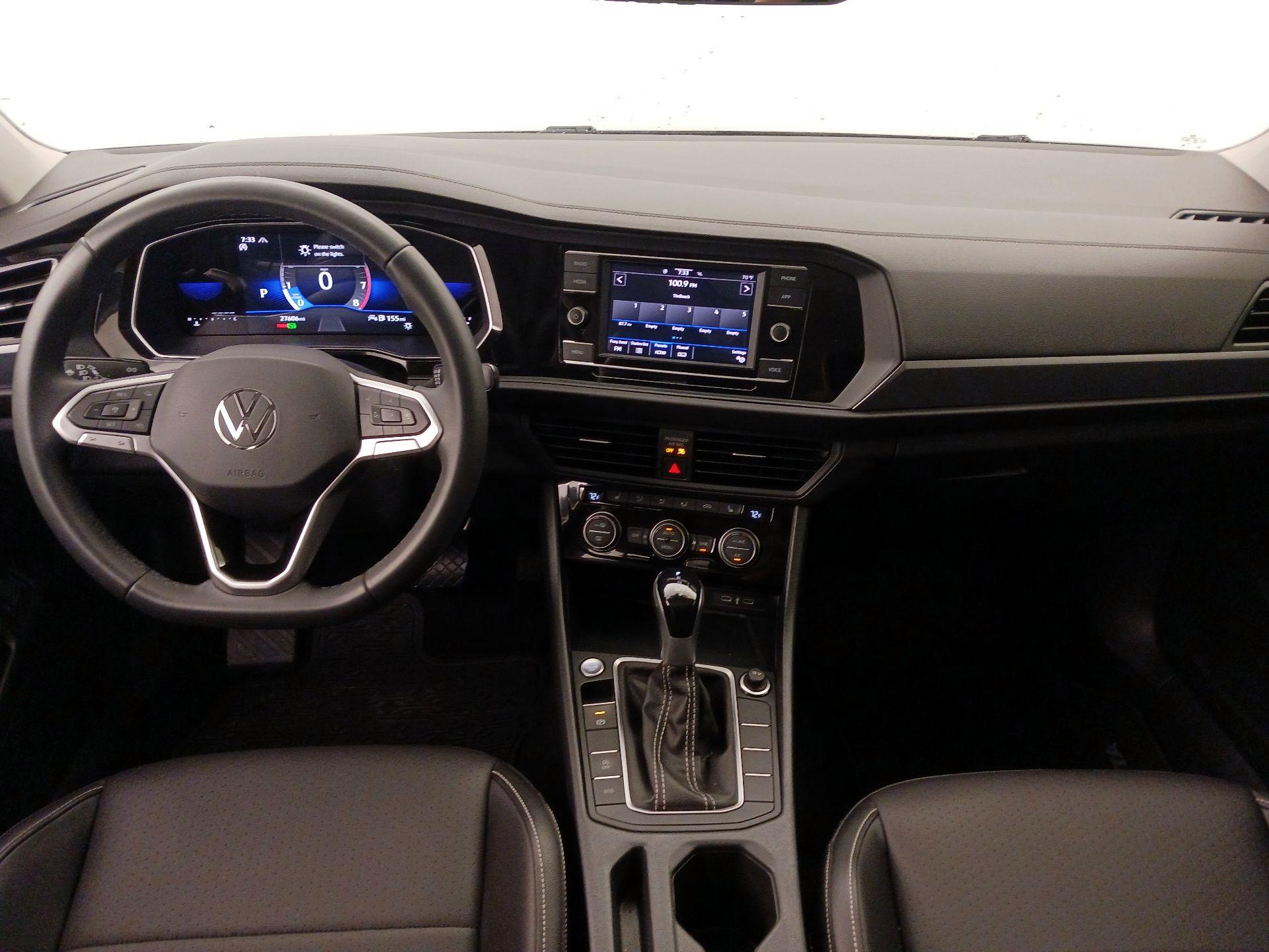 Thumbnail: 2023 Volkswagen Jetta - 9