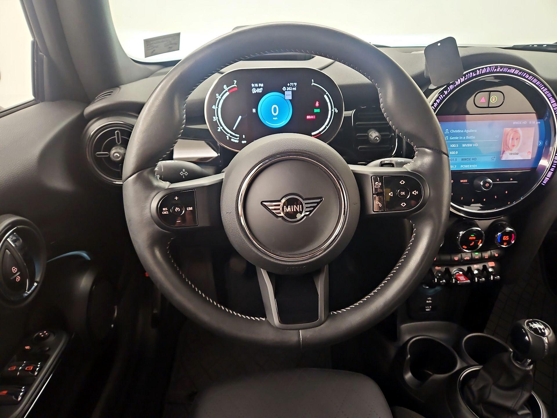 Thumbnail: 2022 MINI Cooper - 10