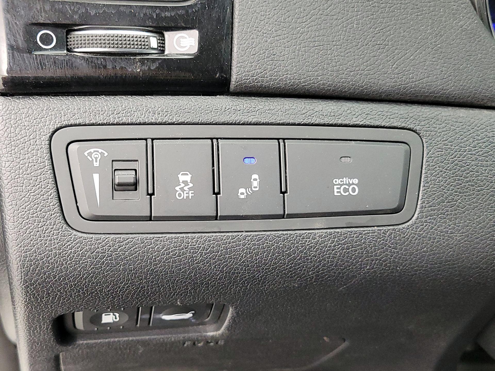 Thumbnail: 2014 Hyundai Sonata - 13