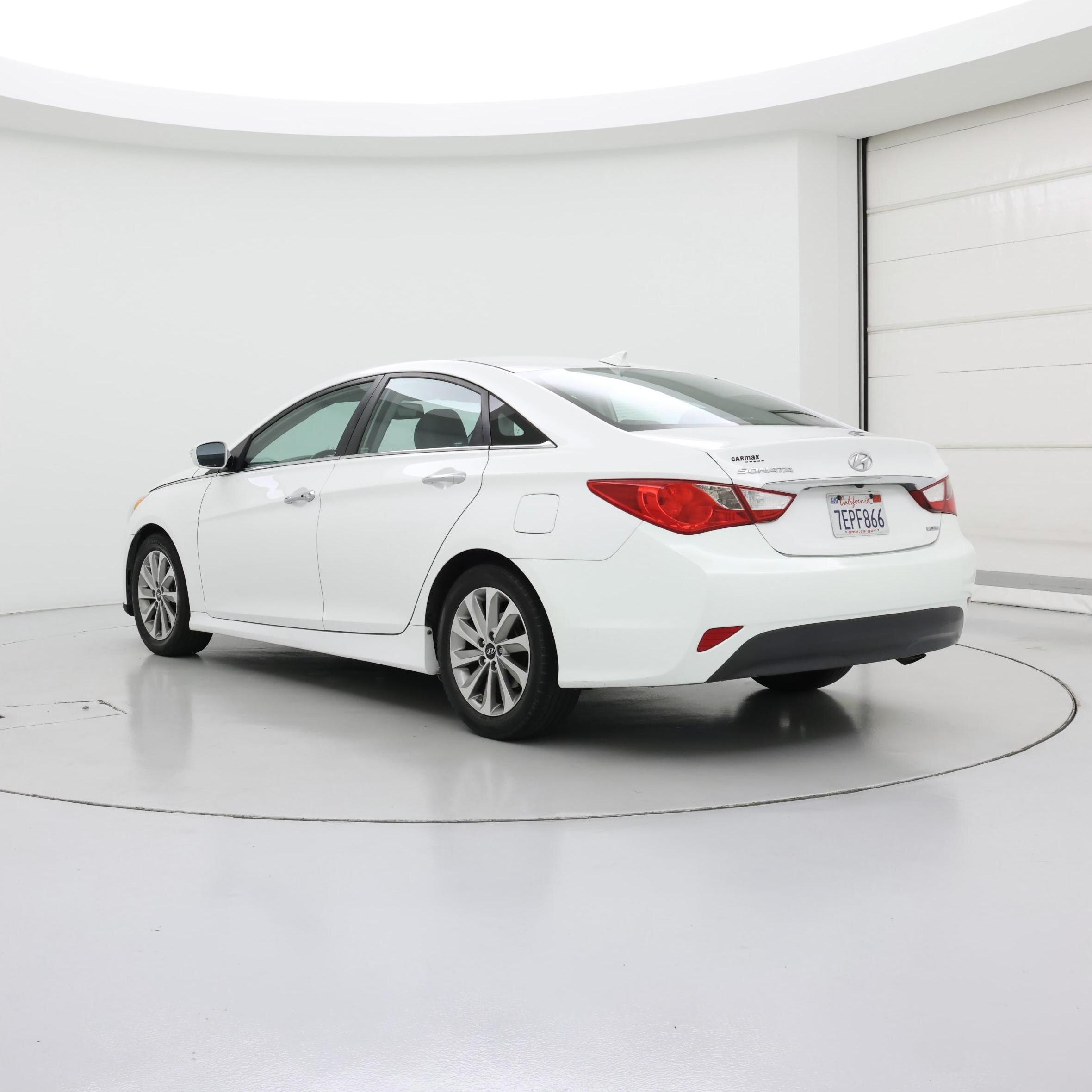 Thumbnail: 2014 Hyundai Sonata - 2