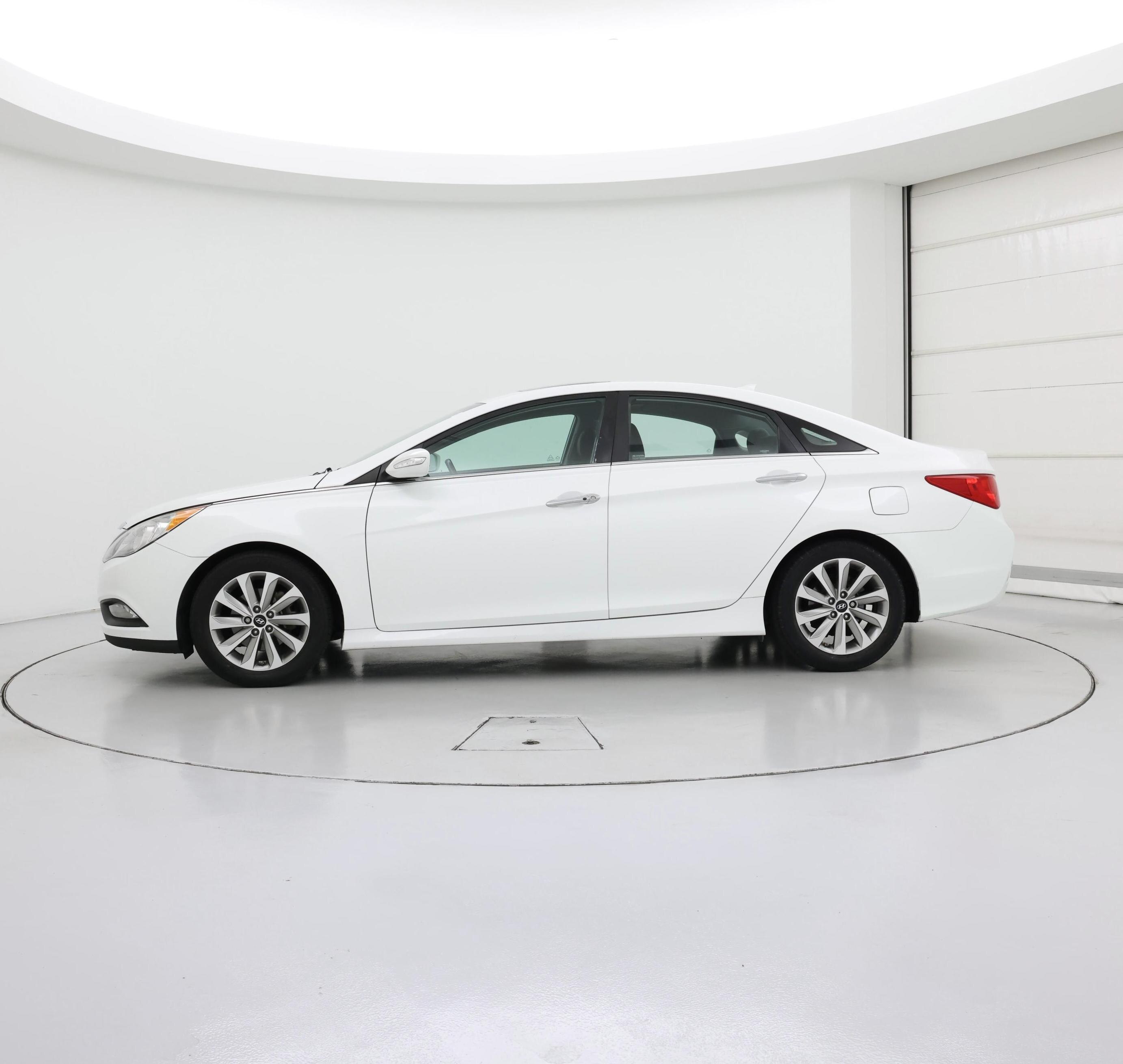 Thumbnail: 2014 Hyundai Sonata - 3