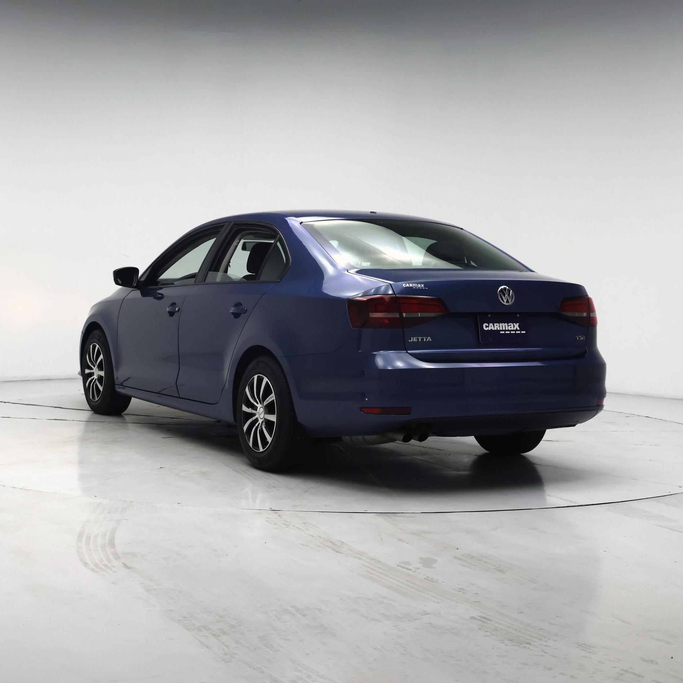 Thumbnail: 2016 Volkswagen Jetta - 2