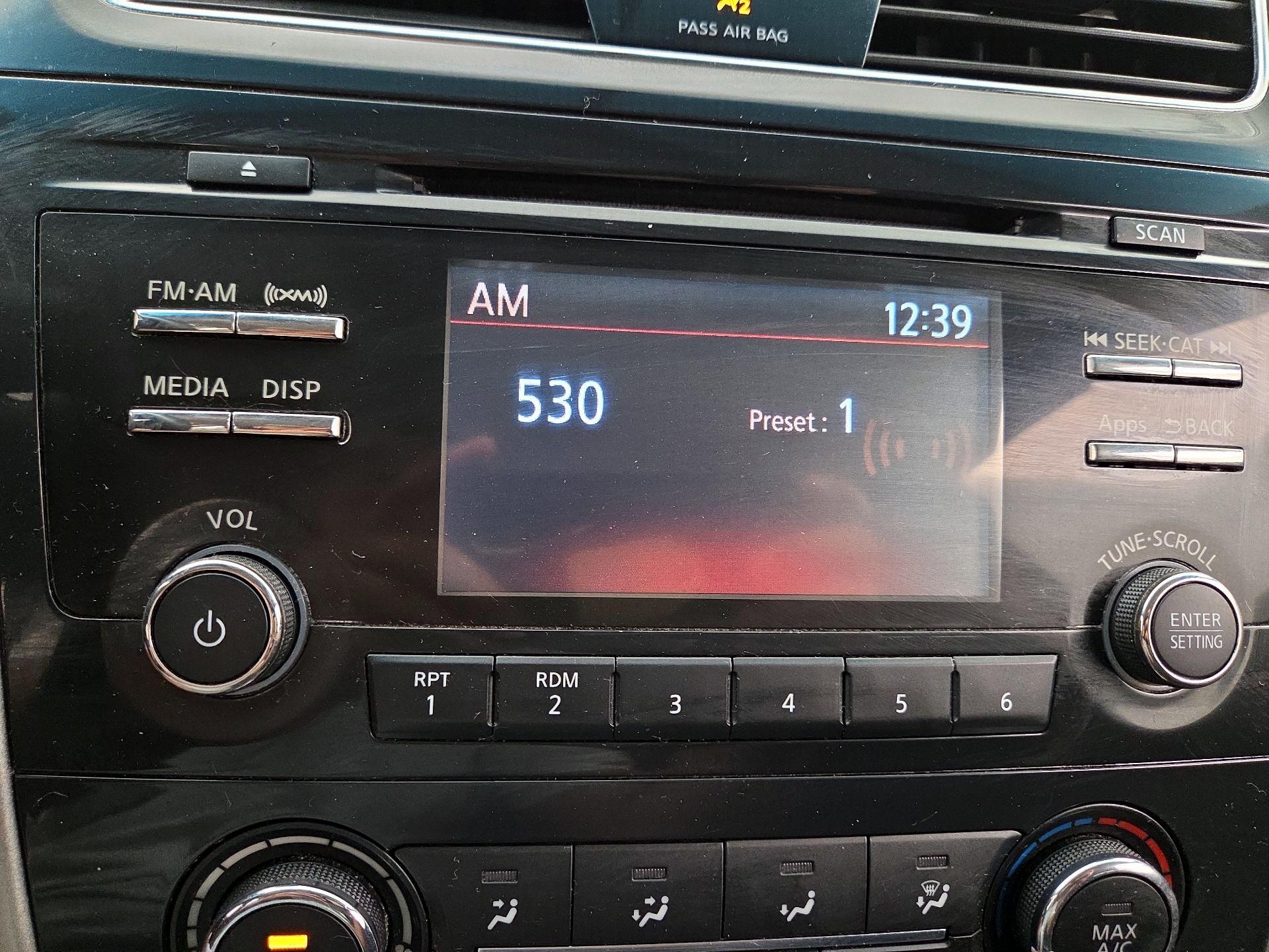 Thumbnail: 2015 Nissan Altima - 15