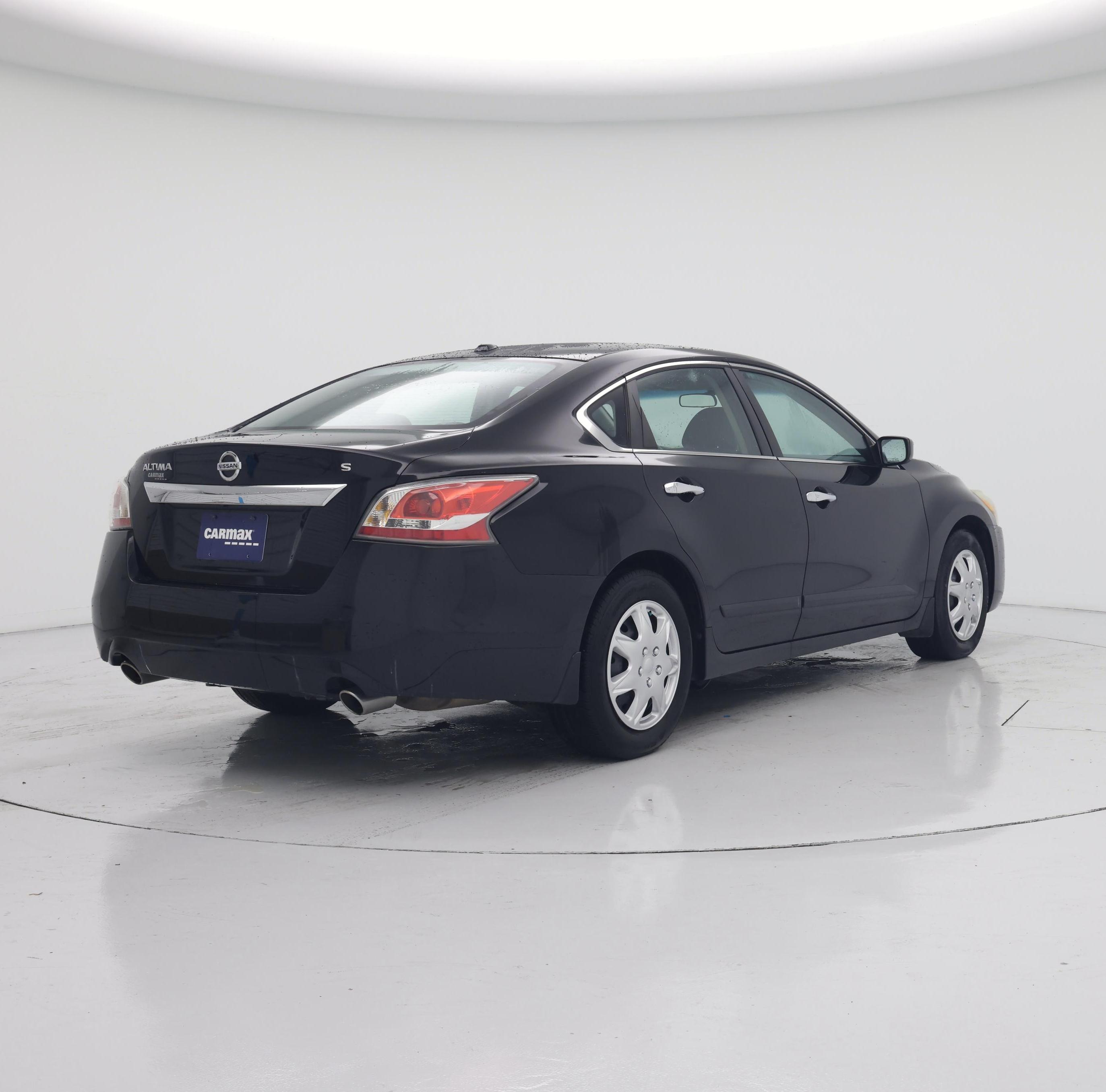 Thumbnail: 2015 Nissan Altima - 8