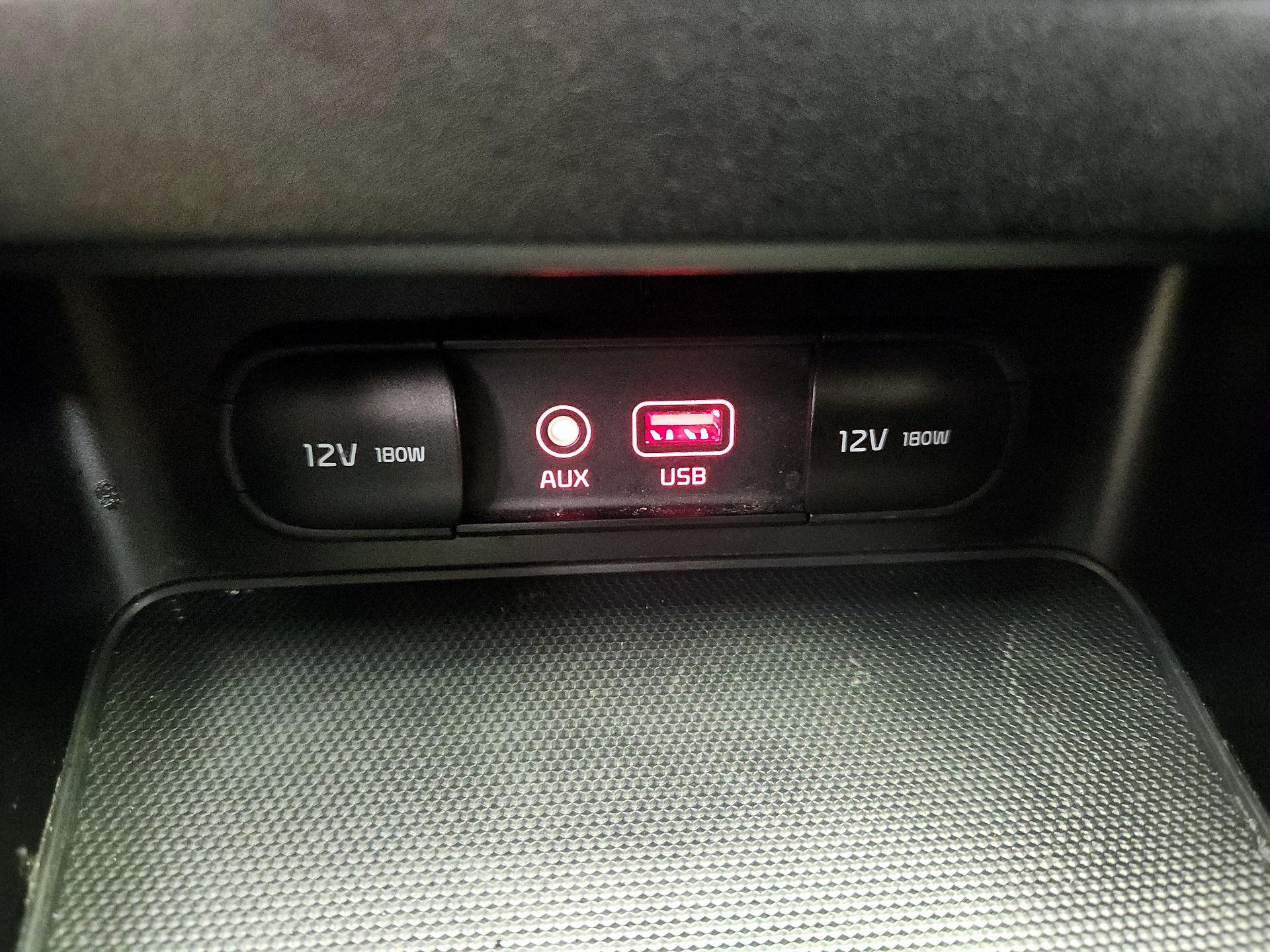Thumbnail: 2019 Kia Forte - 18