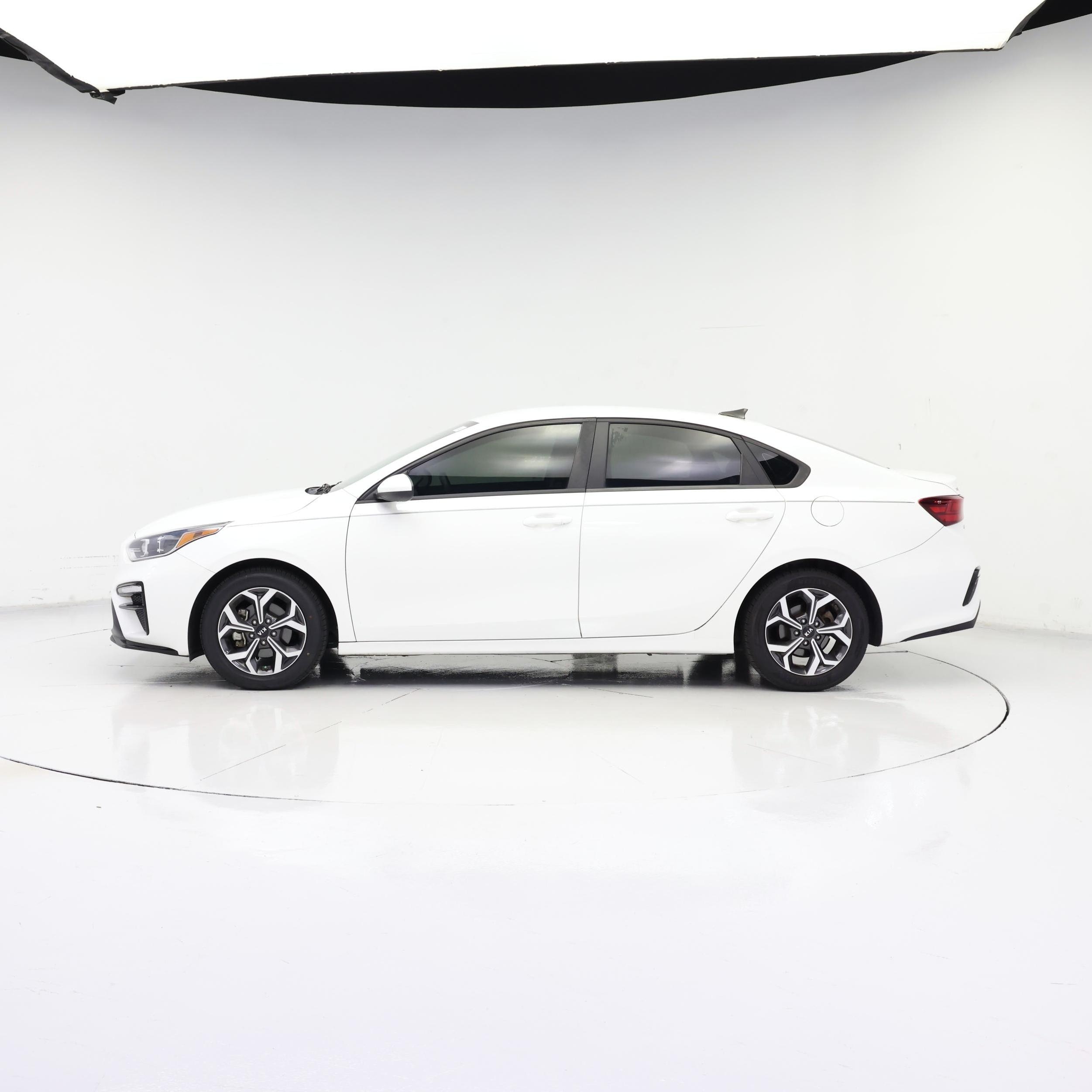 Thumbnail: 2019 Kia Forte - 3