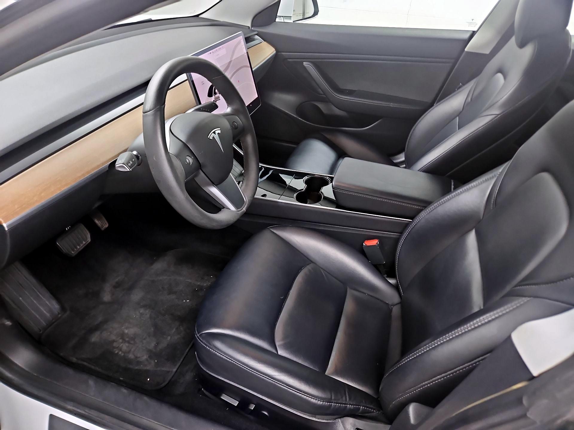 Thumbnail: 2019 Tesla Model 3 - 11