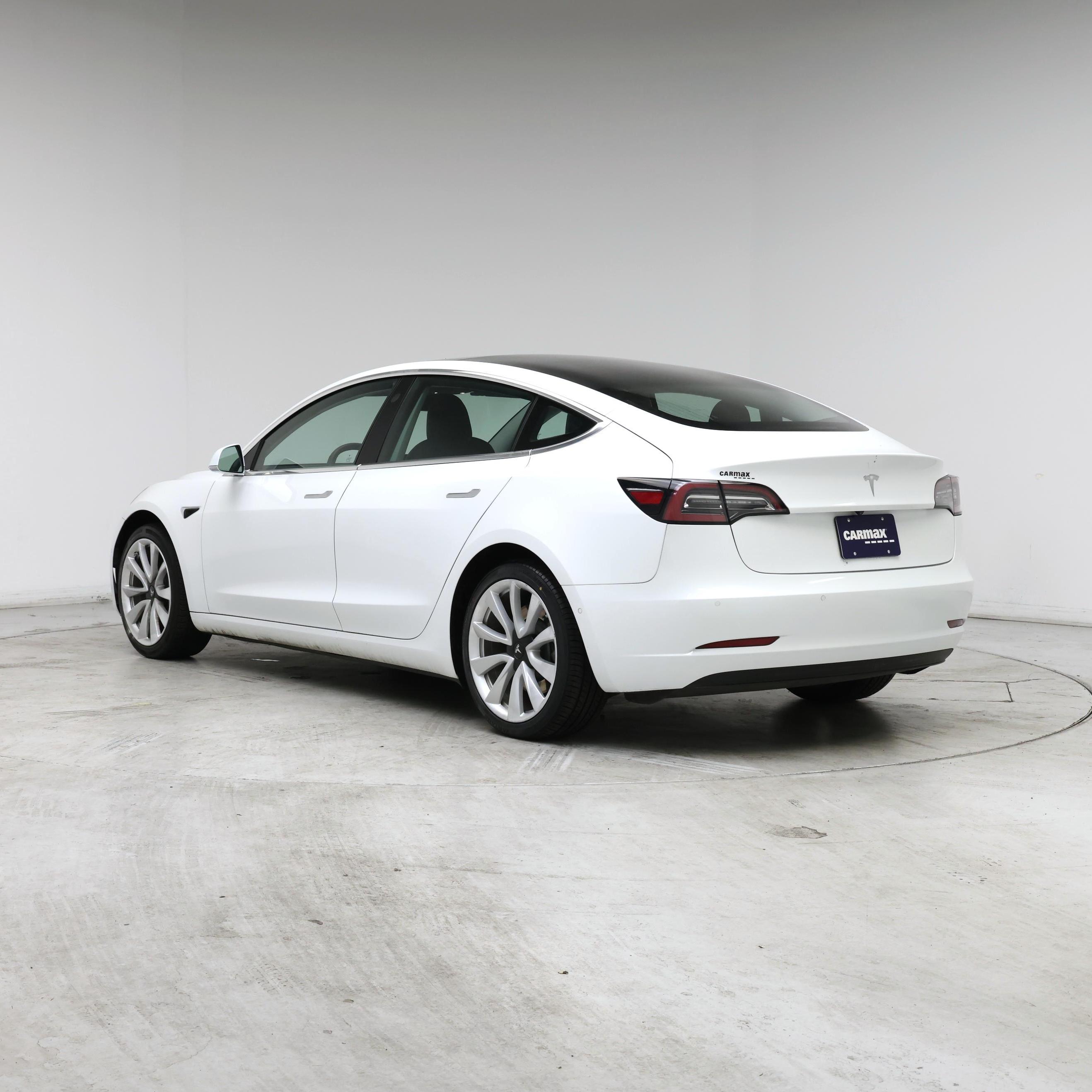 Thumbnail: 2019 Tesla Model 3 - 2
