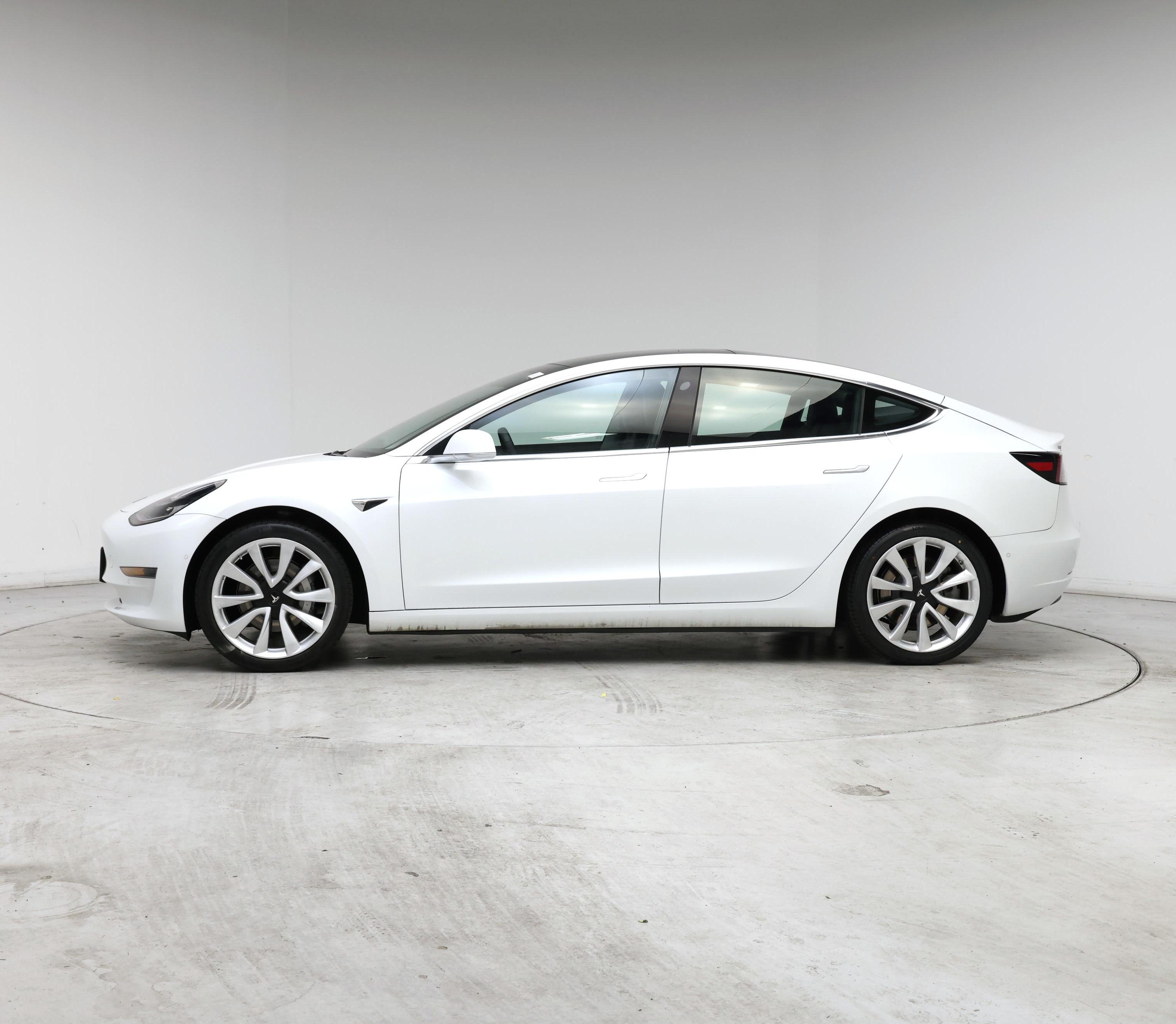 Thumbnail: 2019 Tesla Model 3 - 3