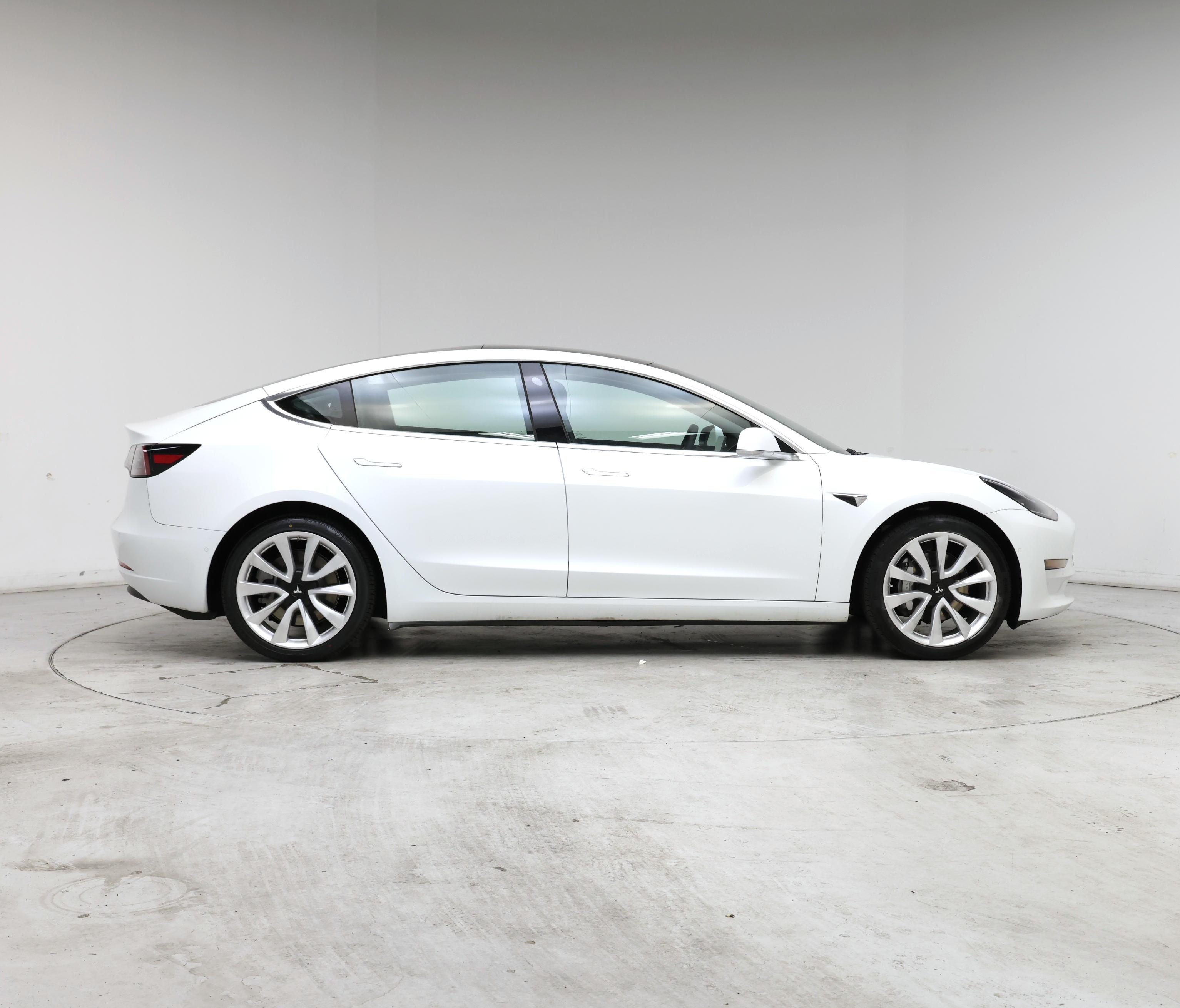 Thumbnail: 2019 Tesla Model 3 - 7
