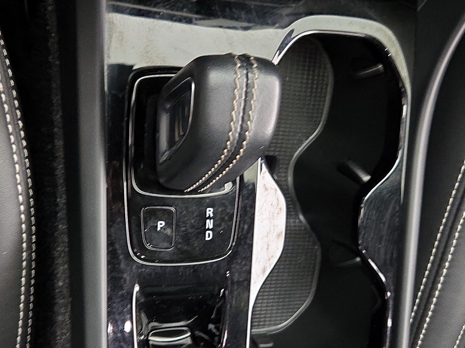 Thumbnail: 2021 Volvo XC40 - 15