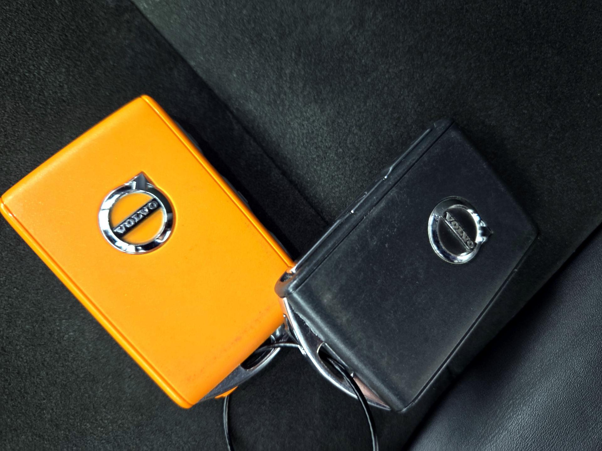 Thumbnail: 2021 Volvo XC40 - 18