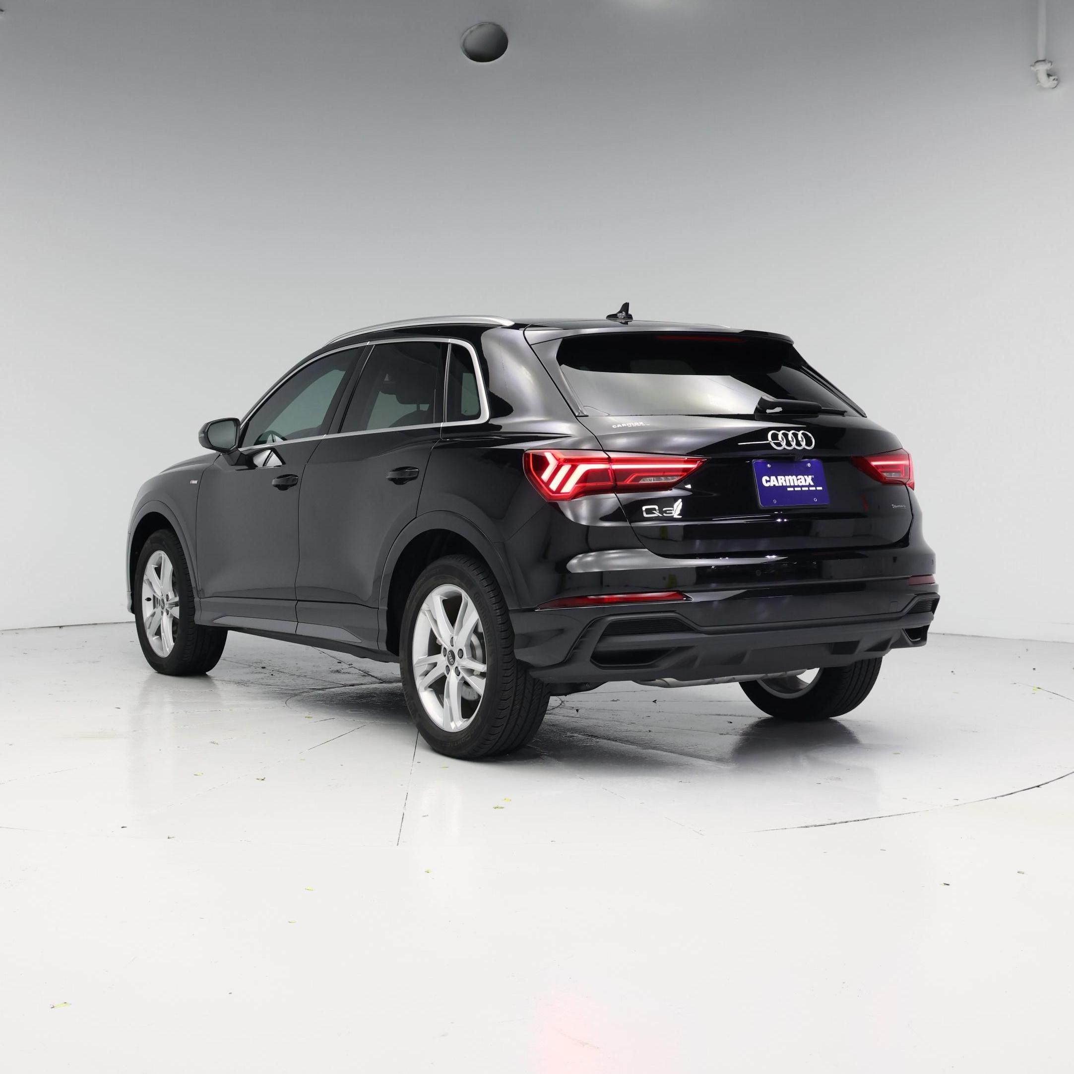 Thumbnail: 2024 Audi Q3 - 2
